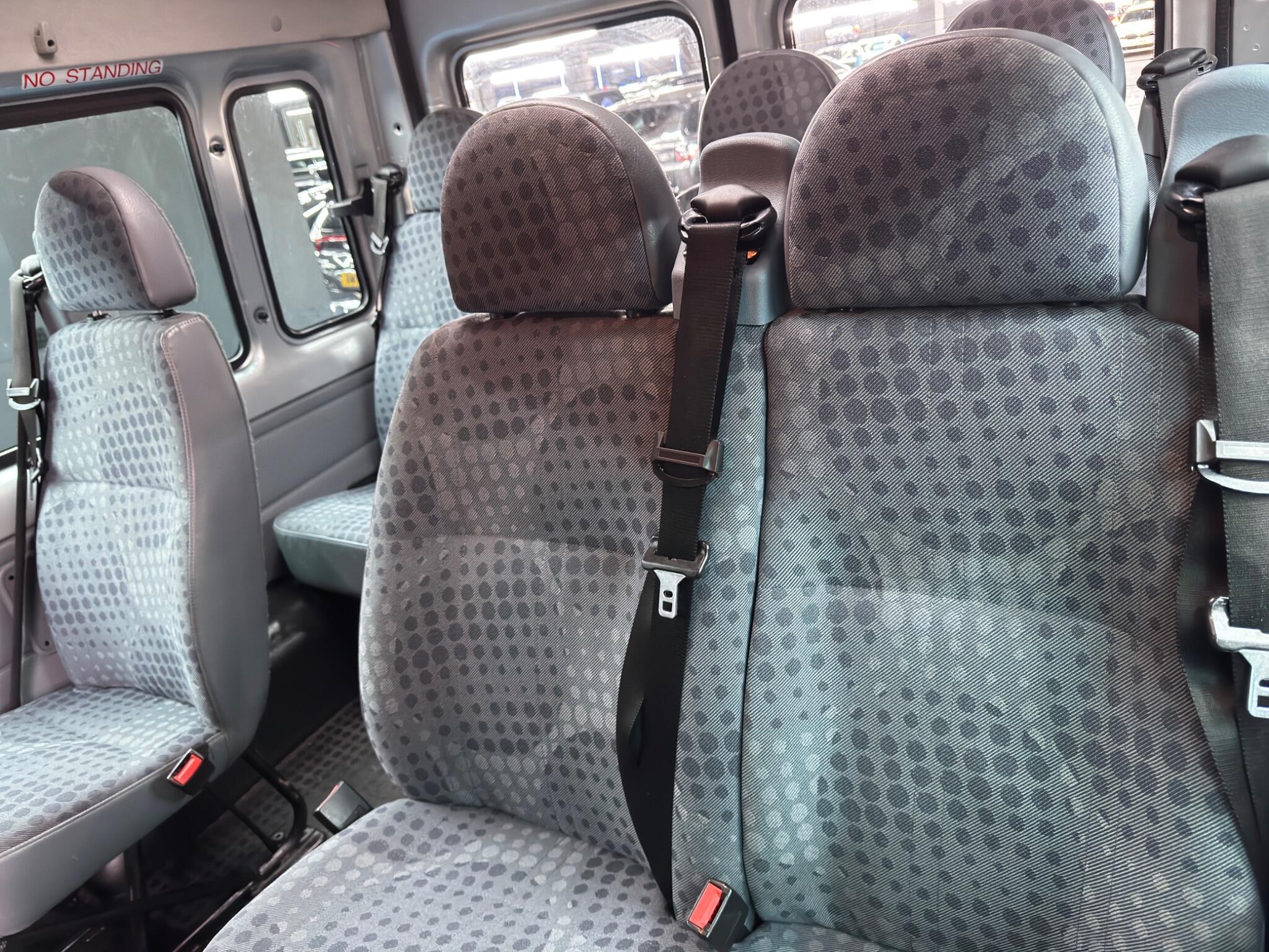 Ford Transit - Image 17