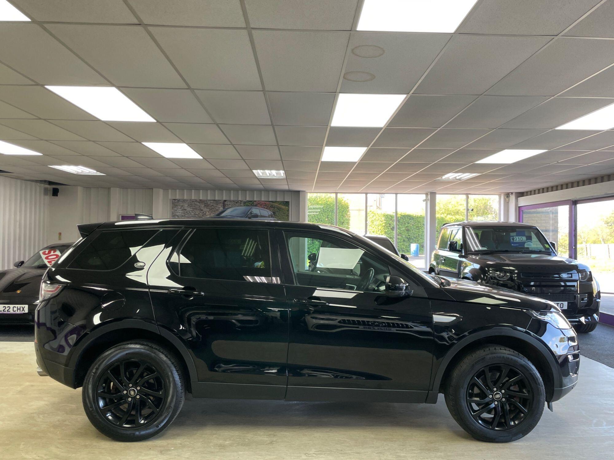 Land Rover DISCOVERY SPORT - Image 12