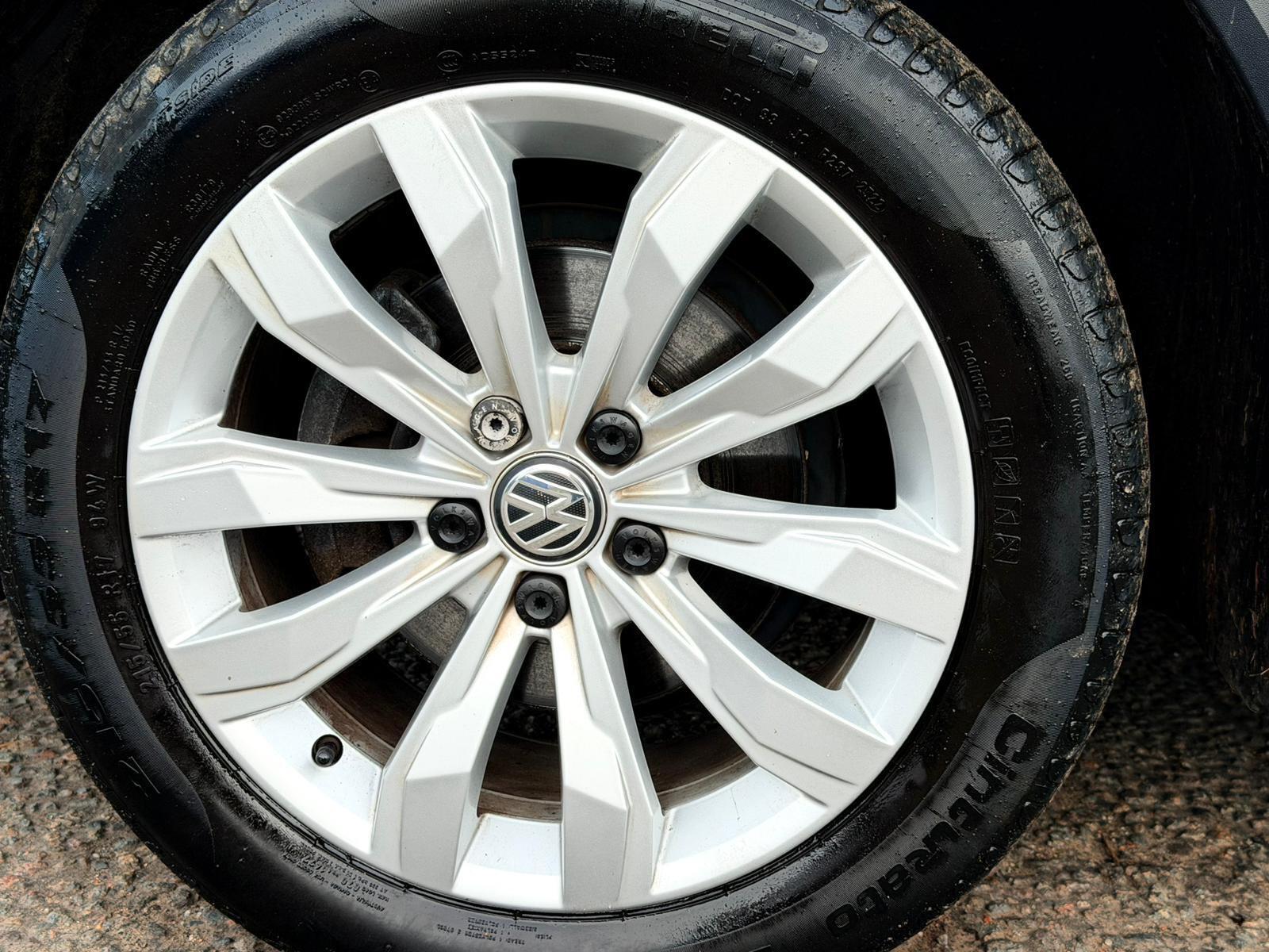 Volkswagen T-Roc - Image 34