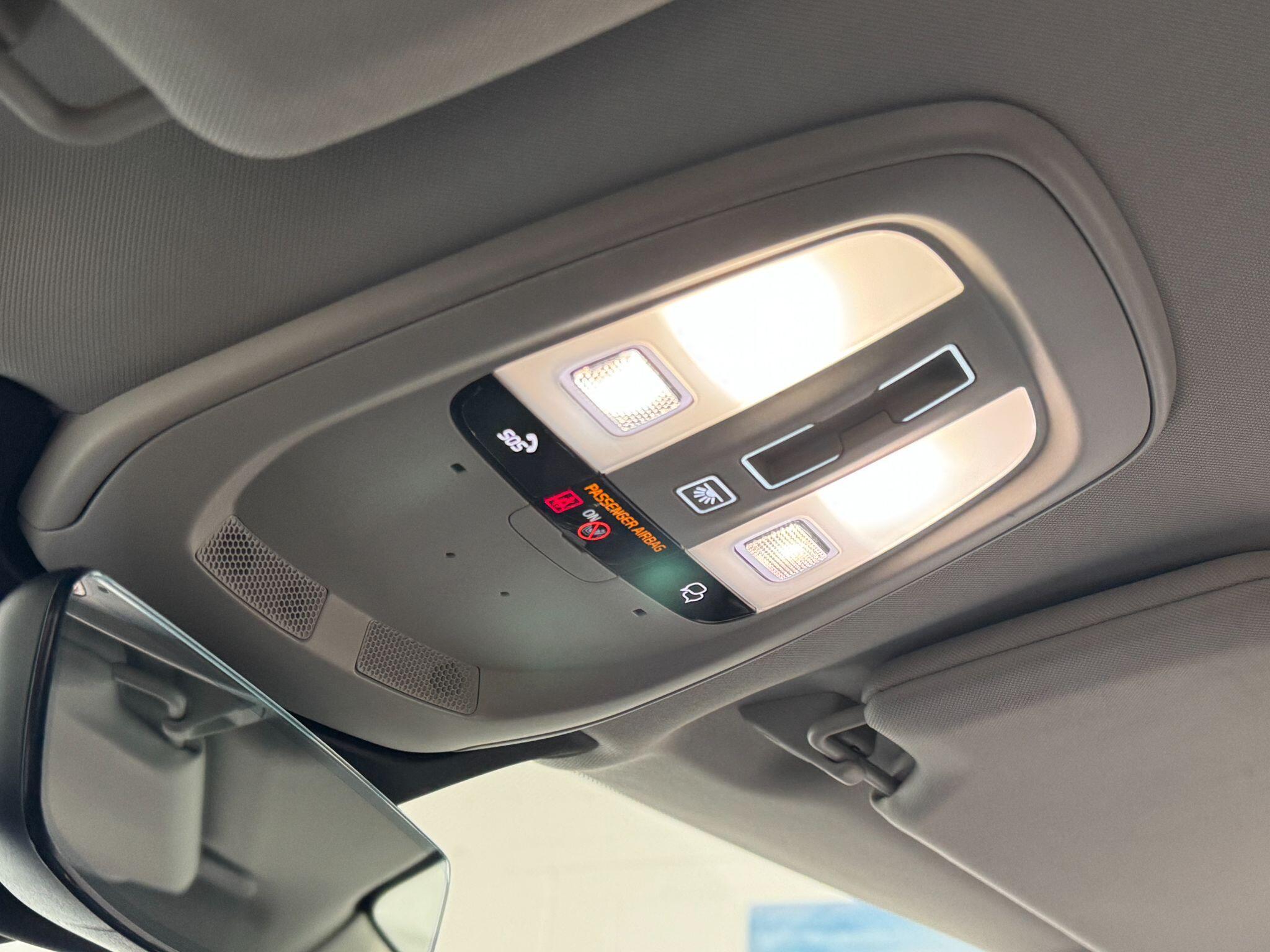 Volvo XC90 - Image 54