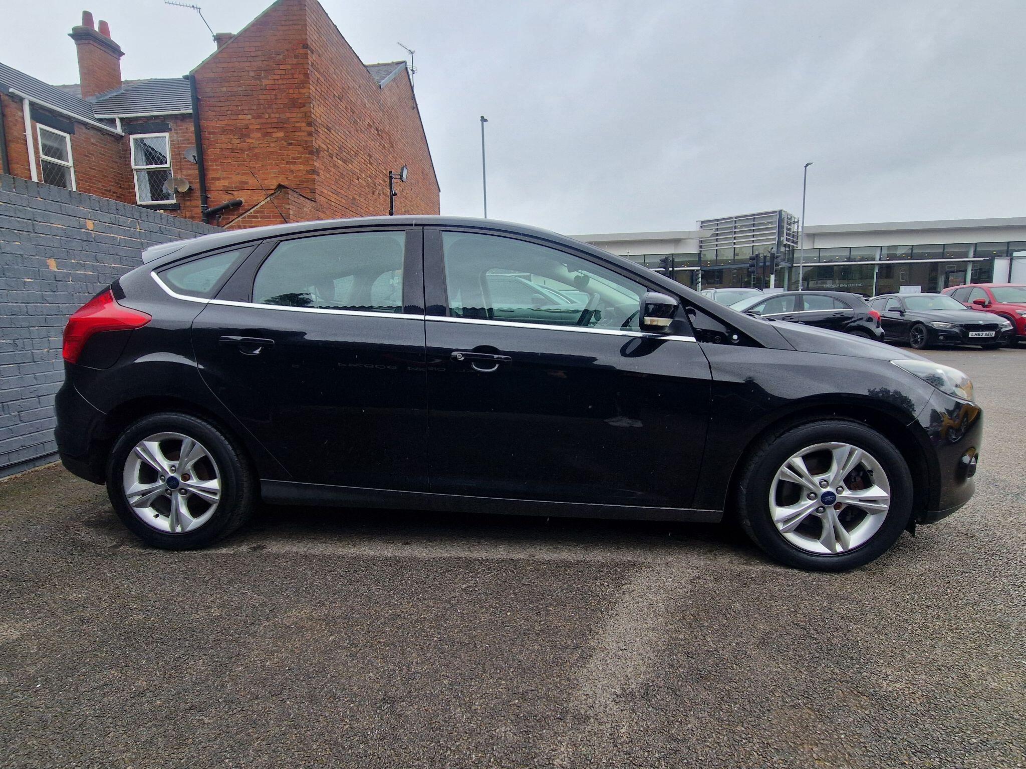 Ford Focus - Image 7
