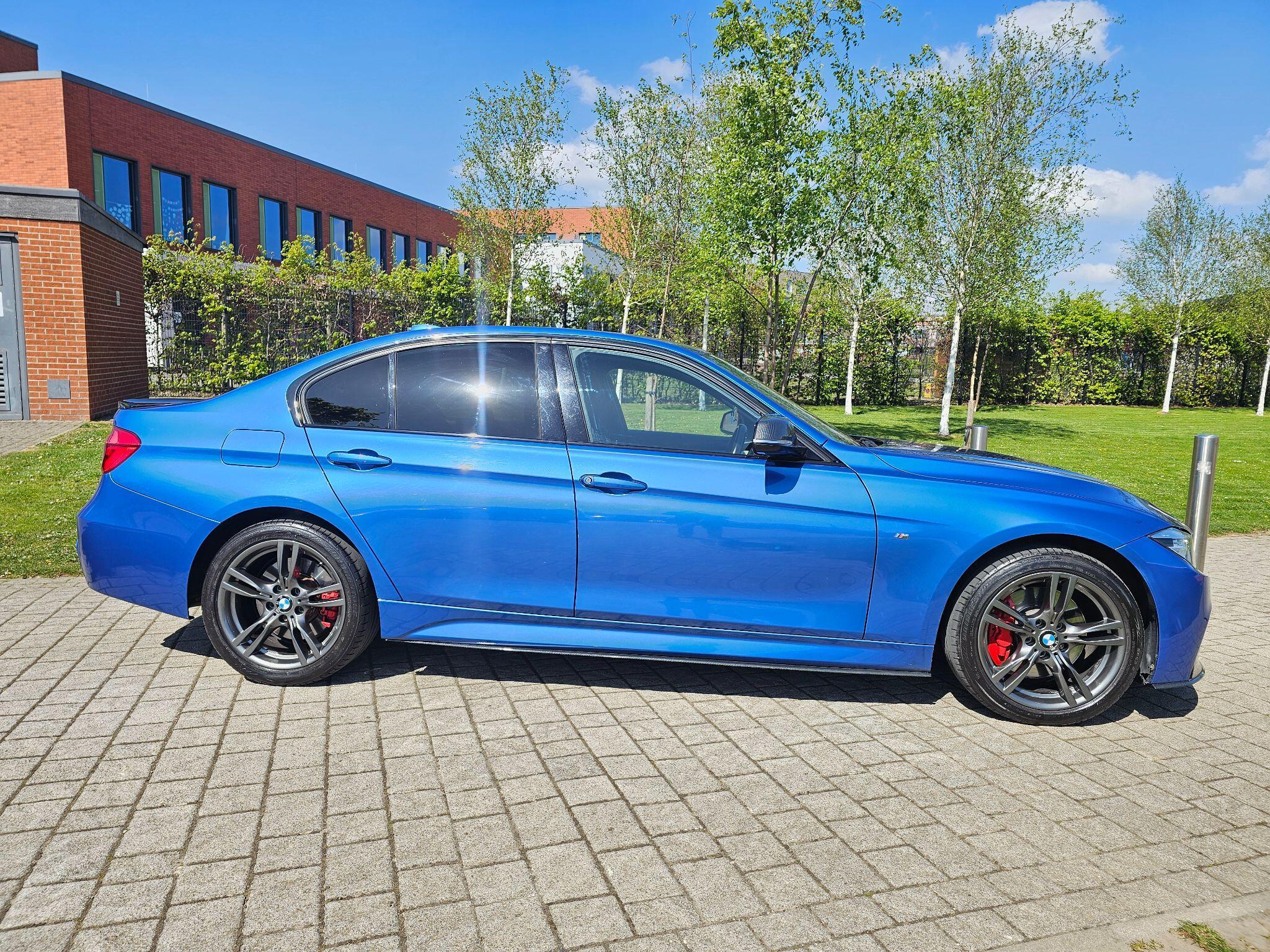 BMW 3 Series - Image 9