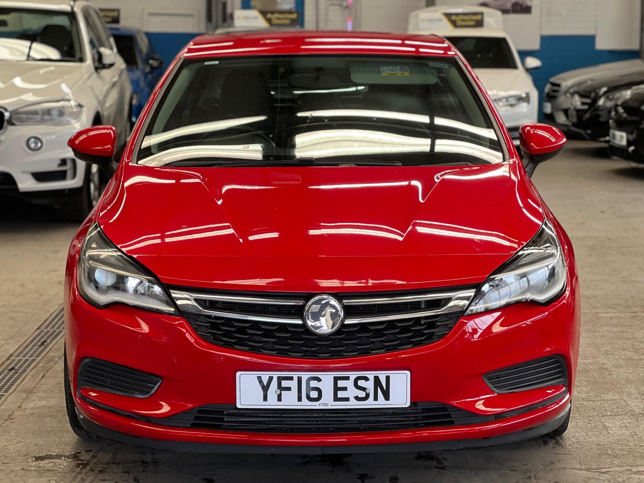 Vauxhall Astra - Image 2