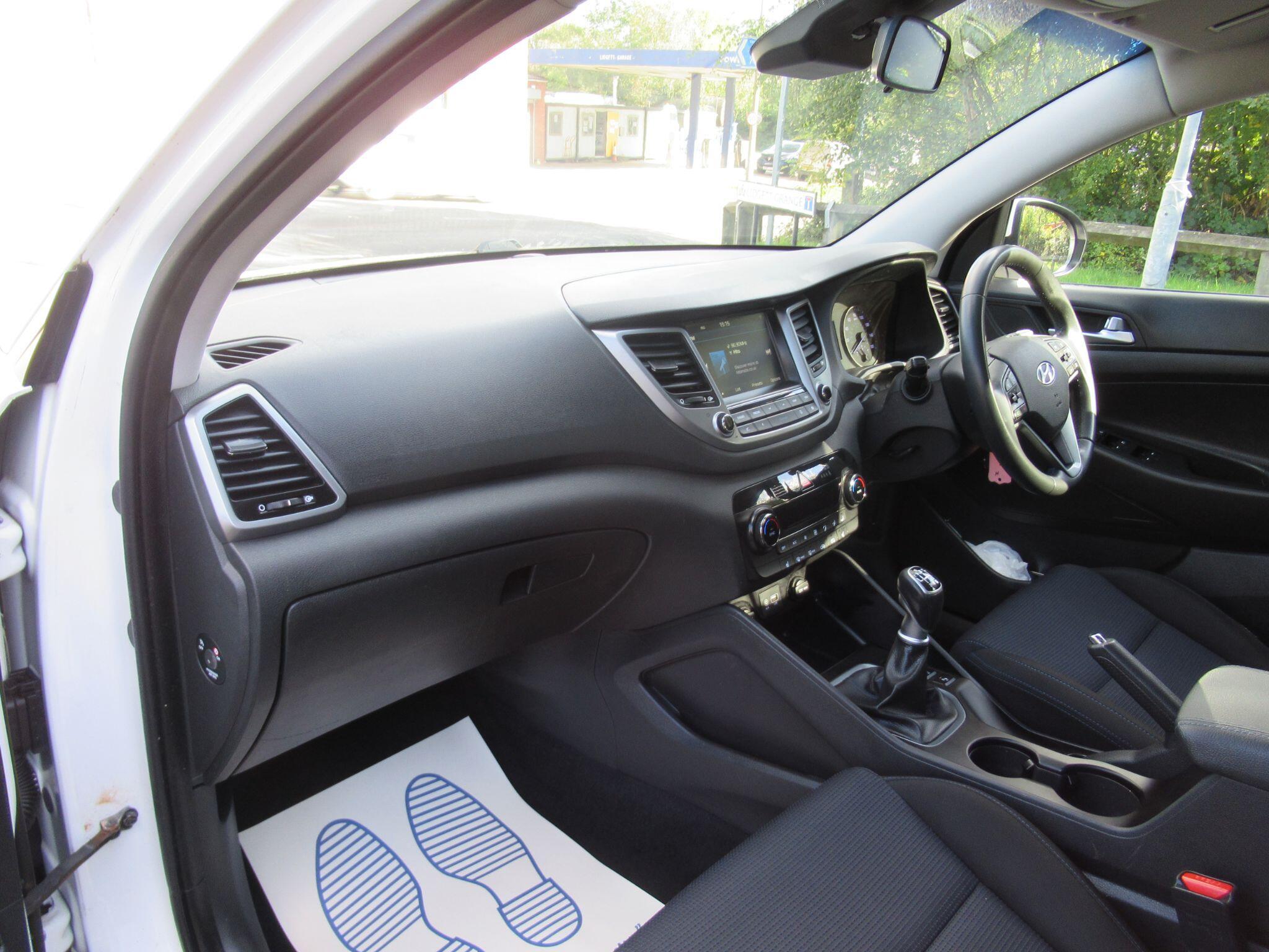 Hyundai Tucson - Image 13