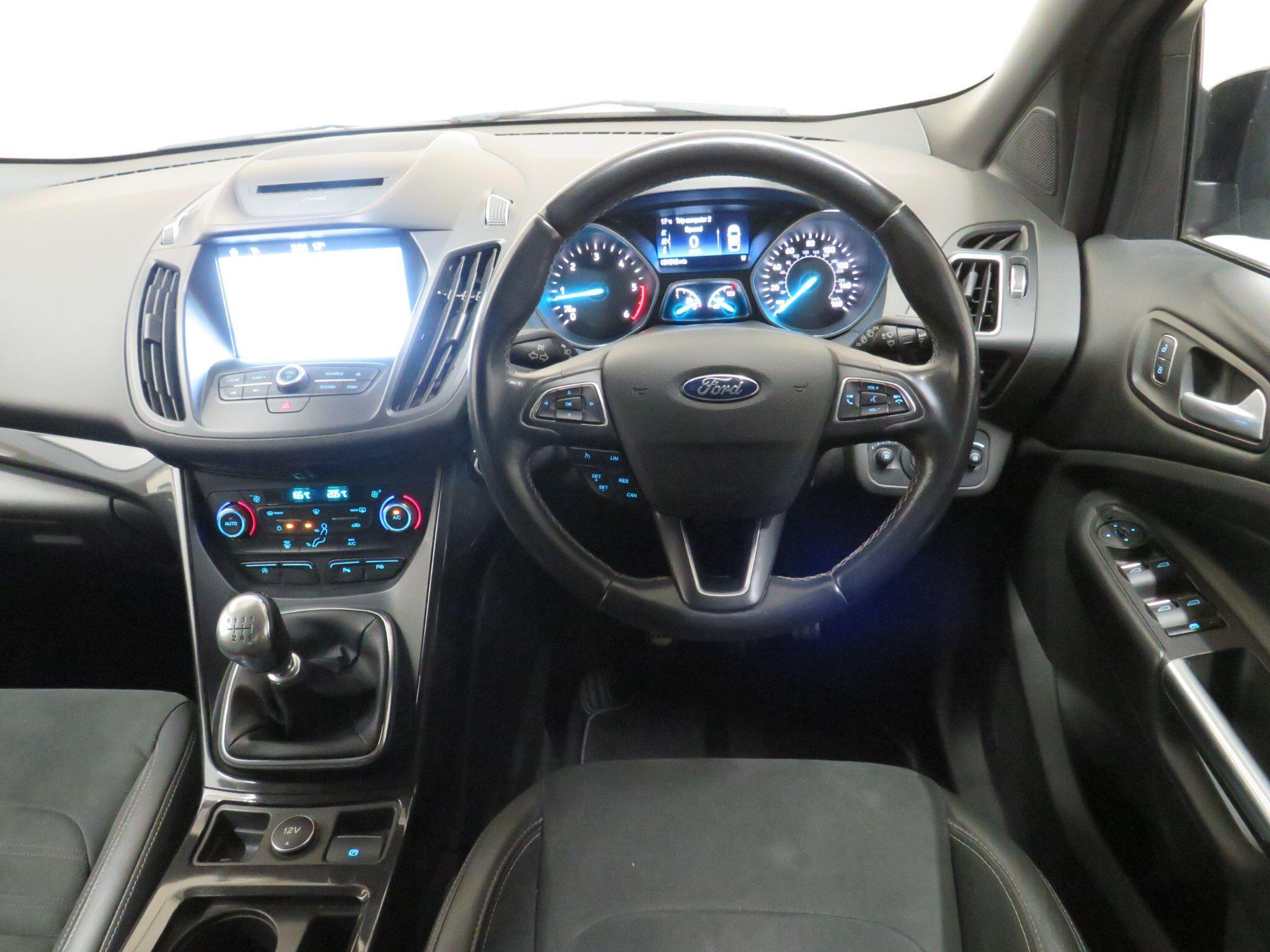 Ford Kuga - Image 14