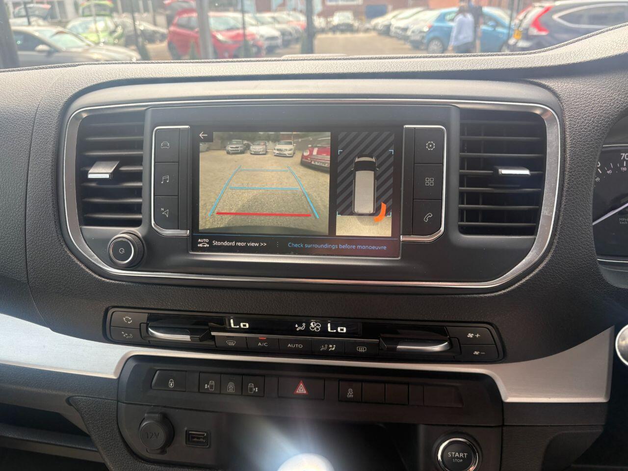 Peugeot Traveller - Image 19