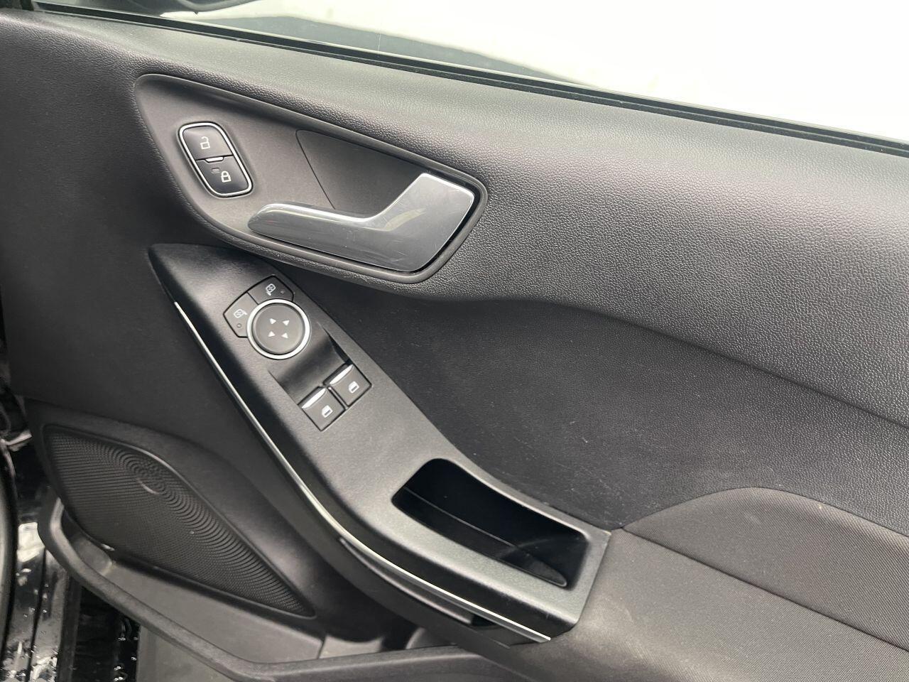 Ford Fiesta - Image 18