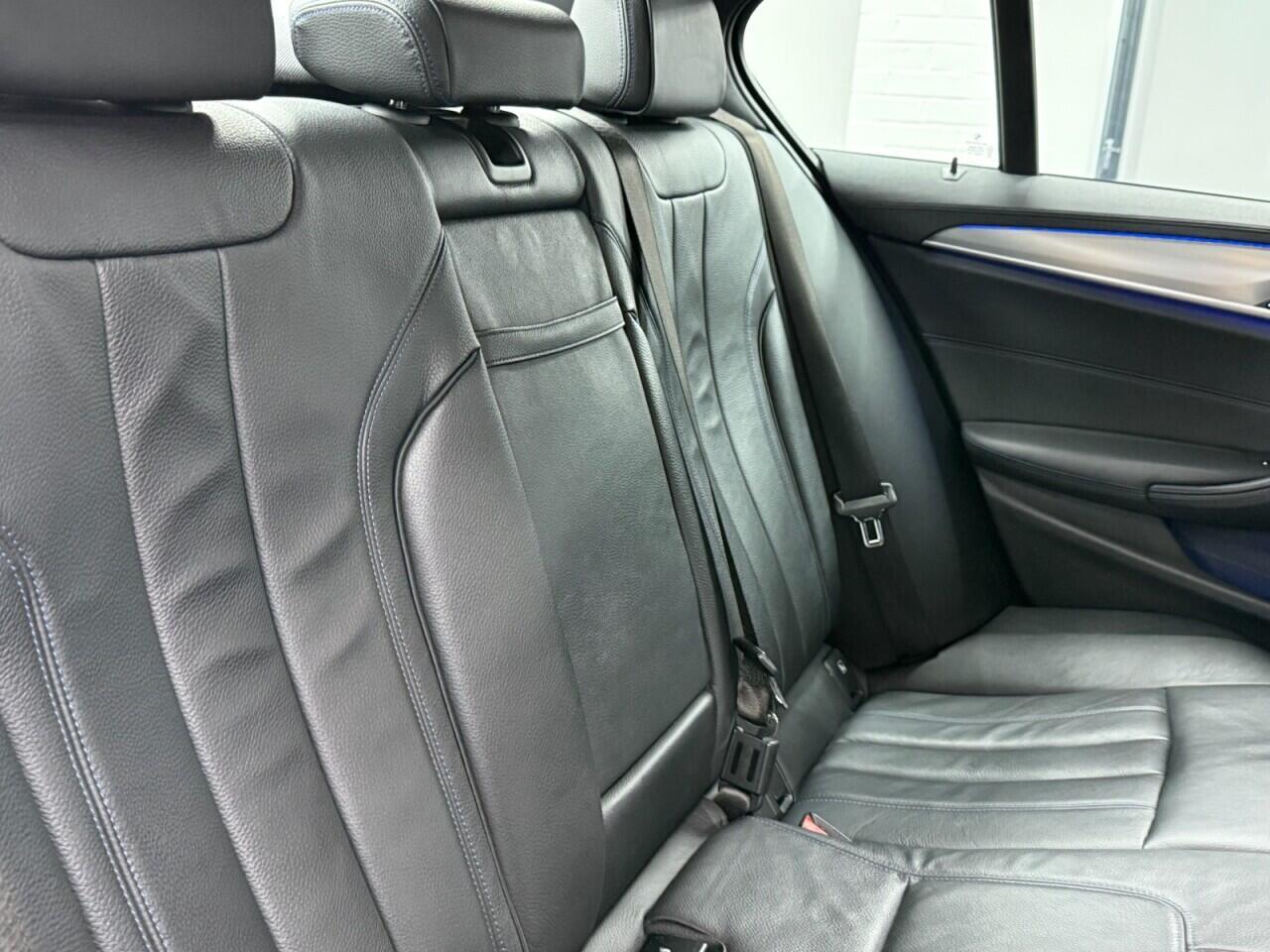 BMW 5 Series - Image 36
