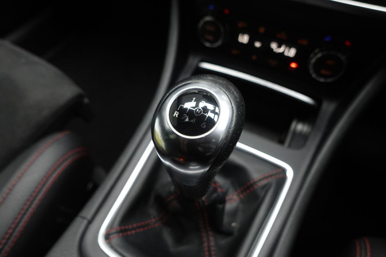 Mercedes-benz GLA - Image 30