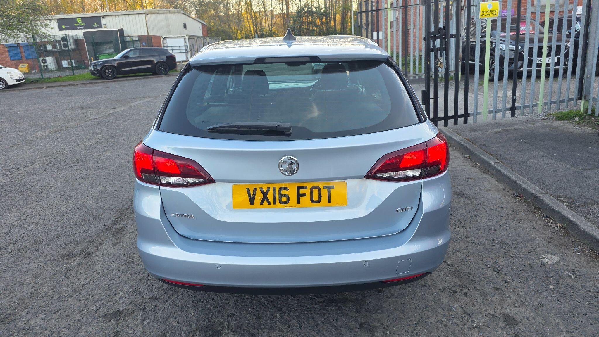 Vauxhall Astra - Image 11
