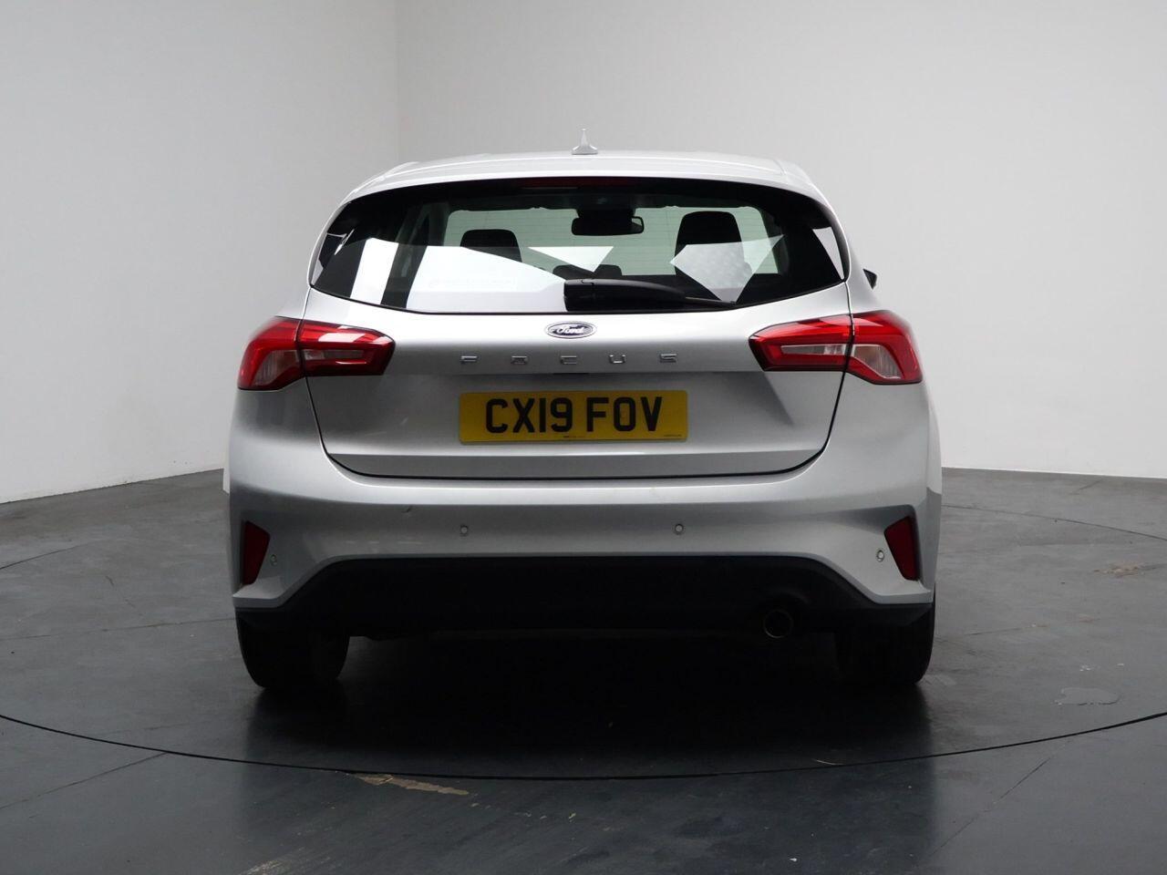 Ford Focus - Image 17