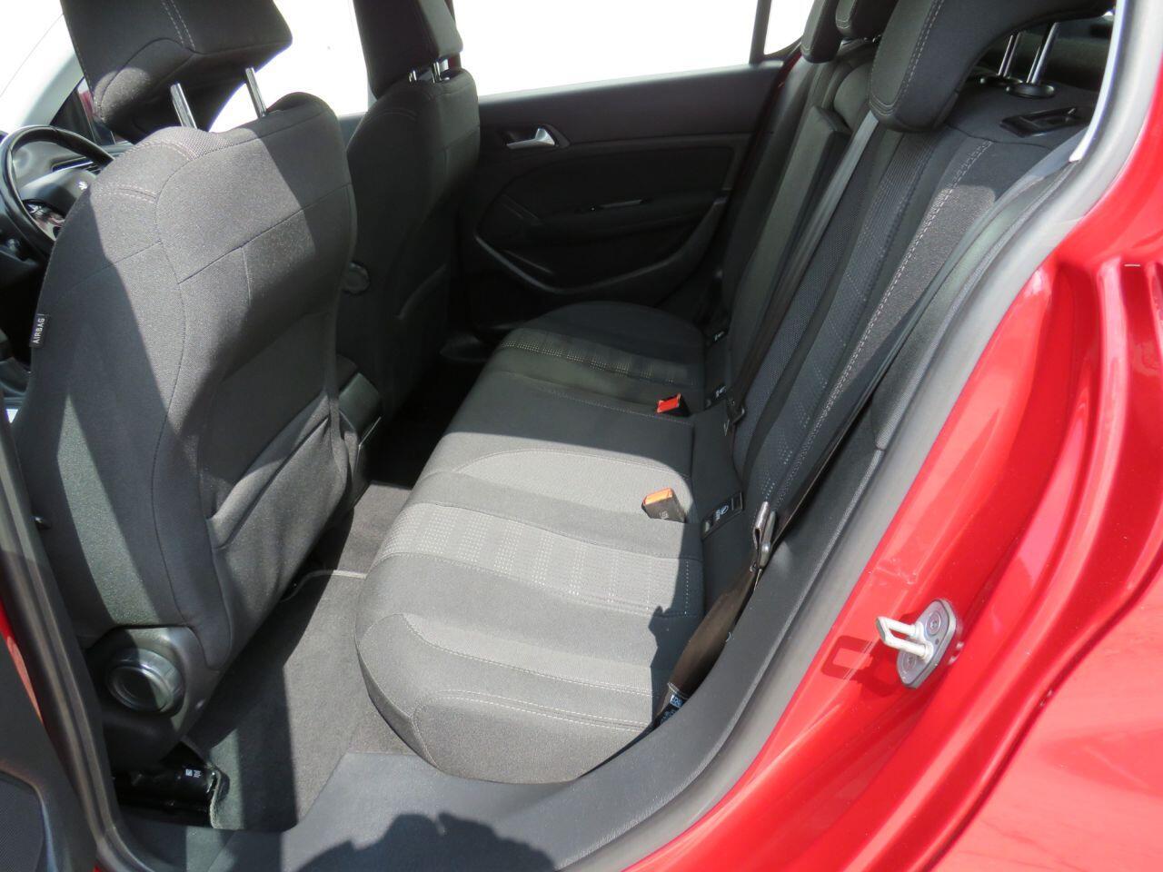 Peugeot 308 - Image 10