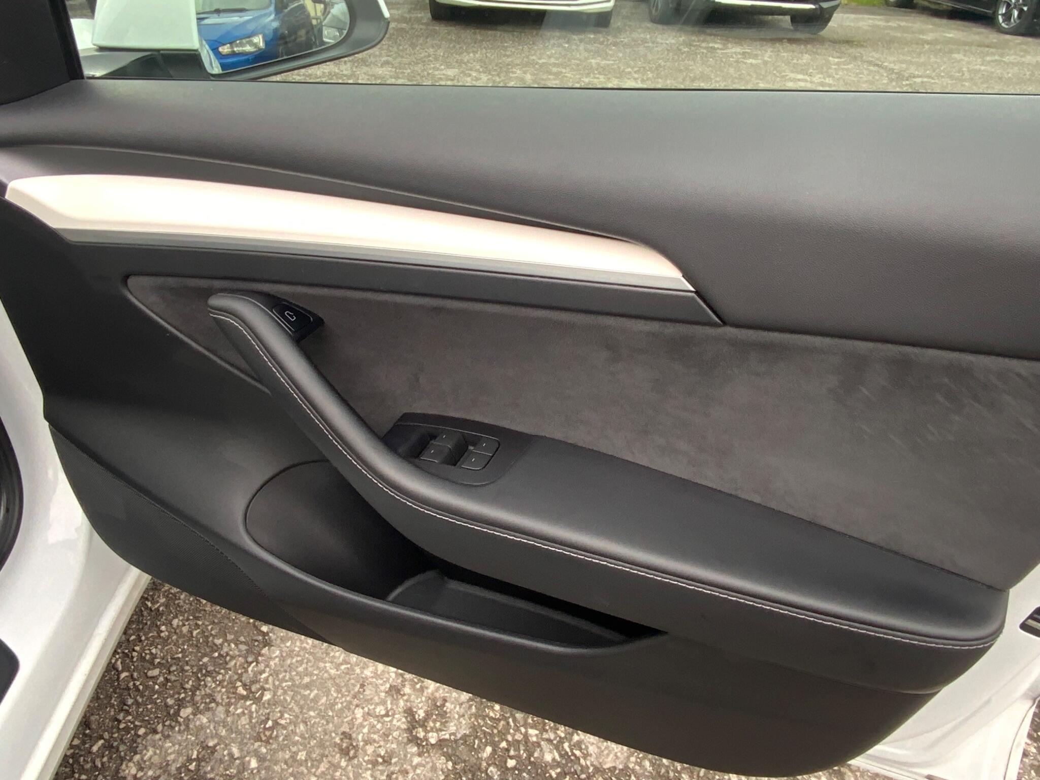 Tesla Model 3 - Image 30