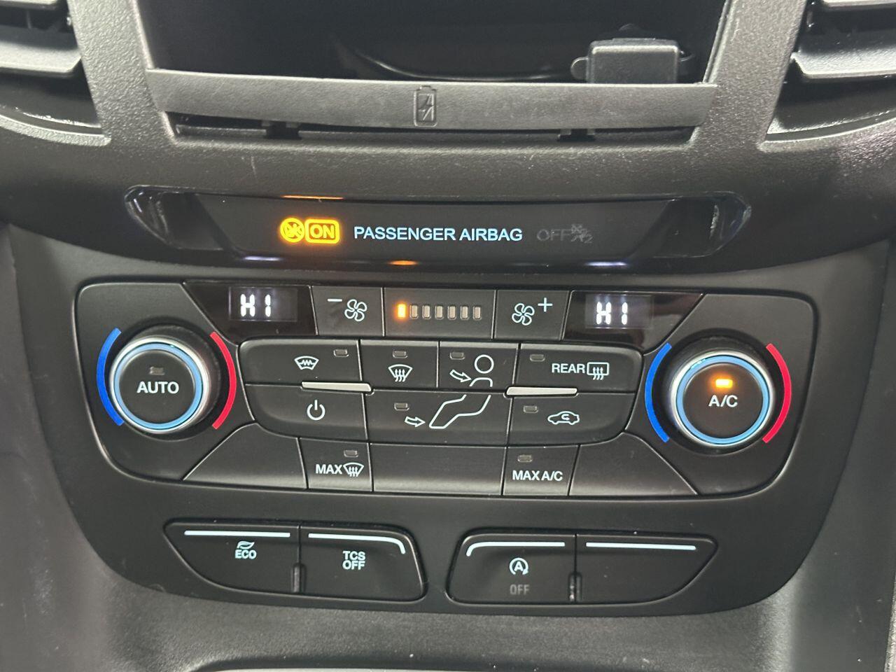 Ford Grand Tourneo Connect - Image 27