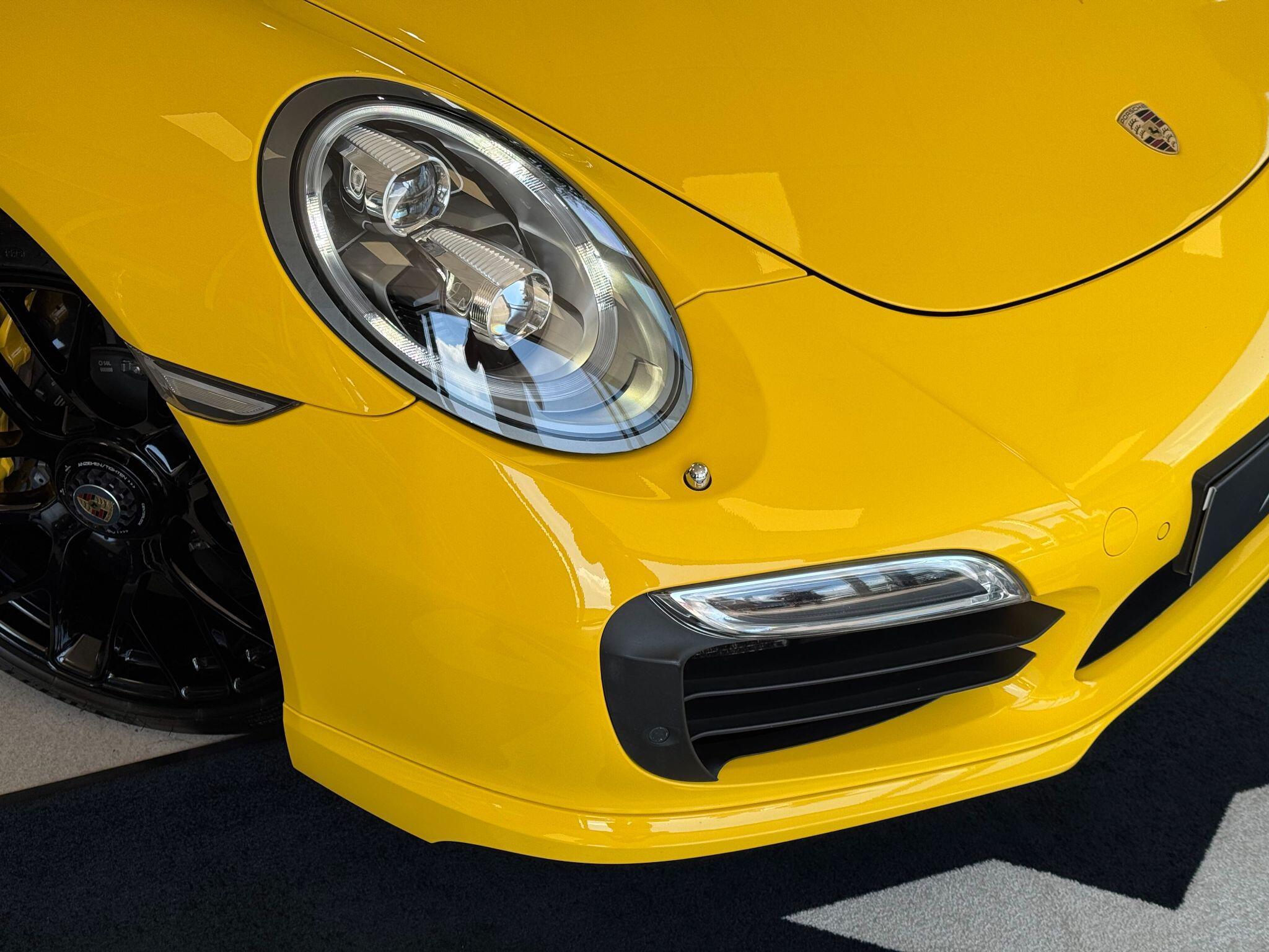 Porsche 911 - Image 6