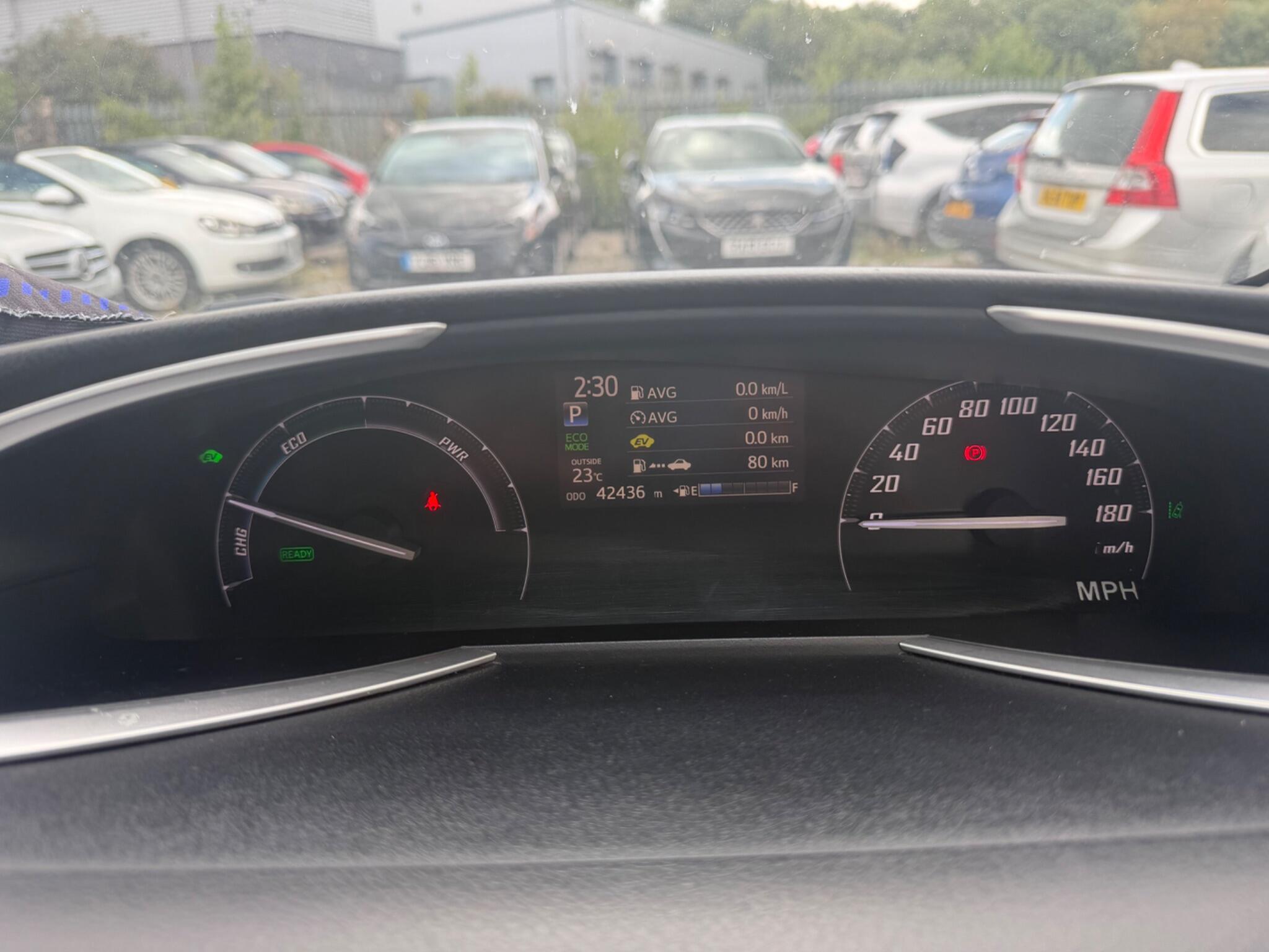 Toyota Sienta - Image 17