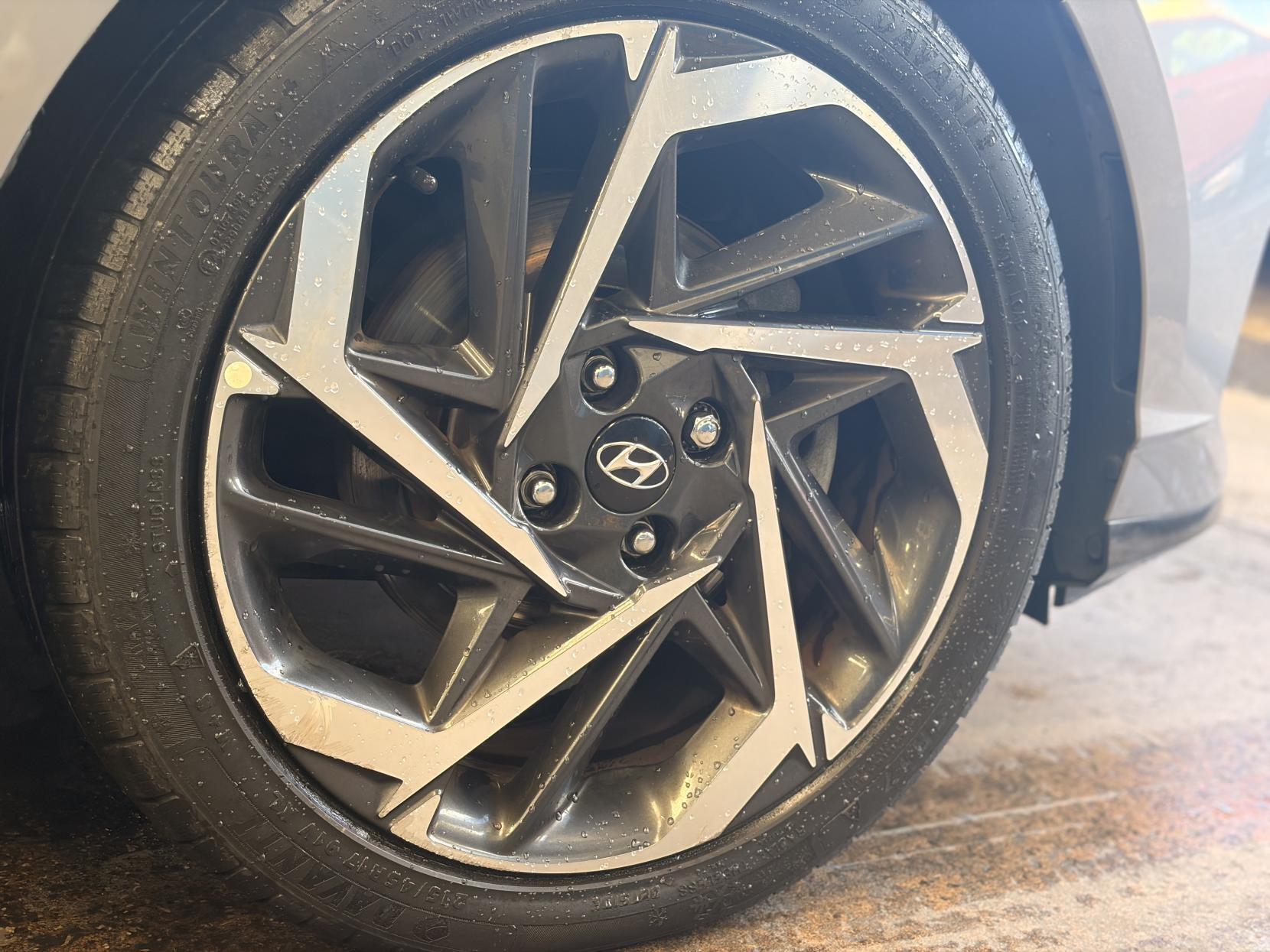 Hyundai i20 - Image 10