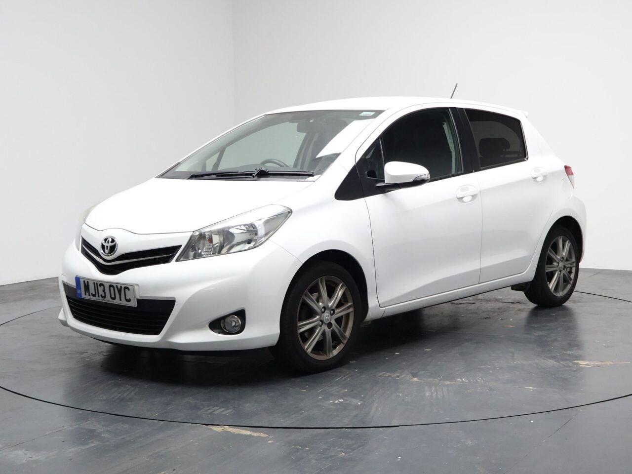 Toyota Yaris - Image 6