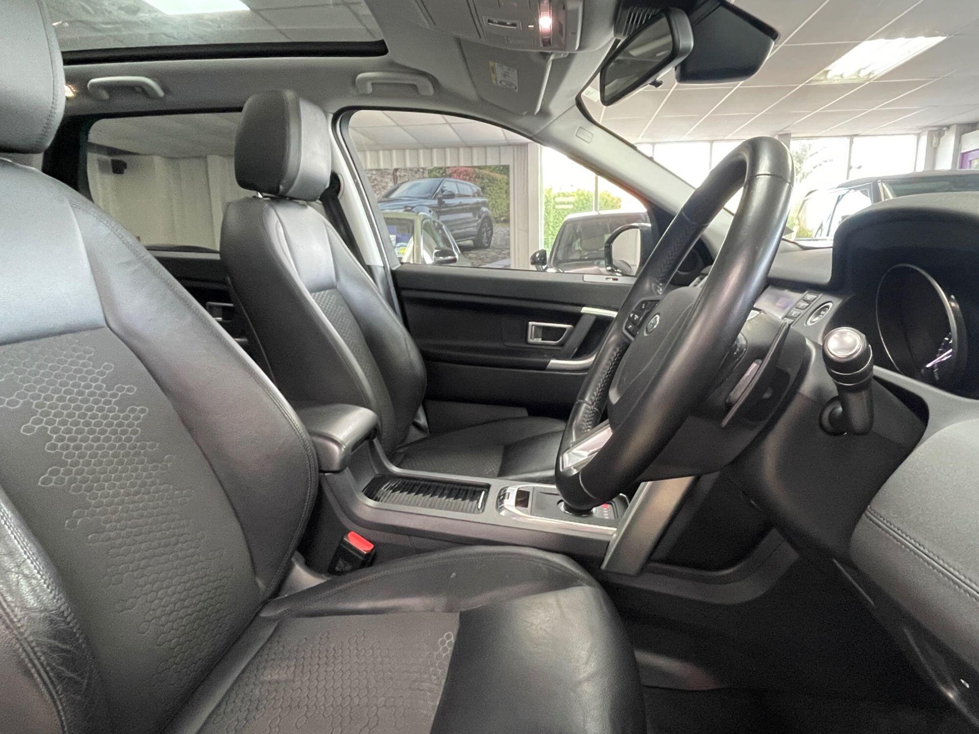 Land Rover DISCOVERY SPORT - Image 25
