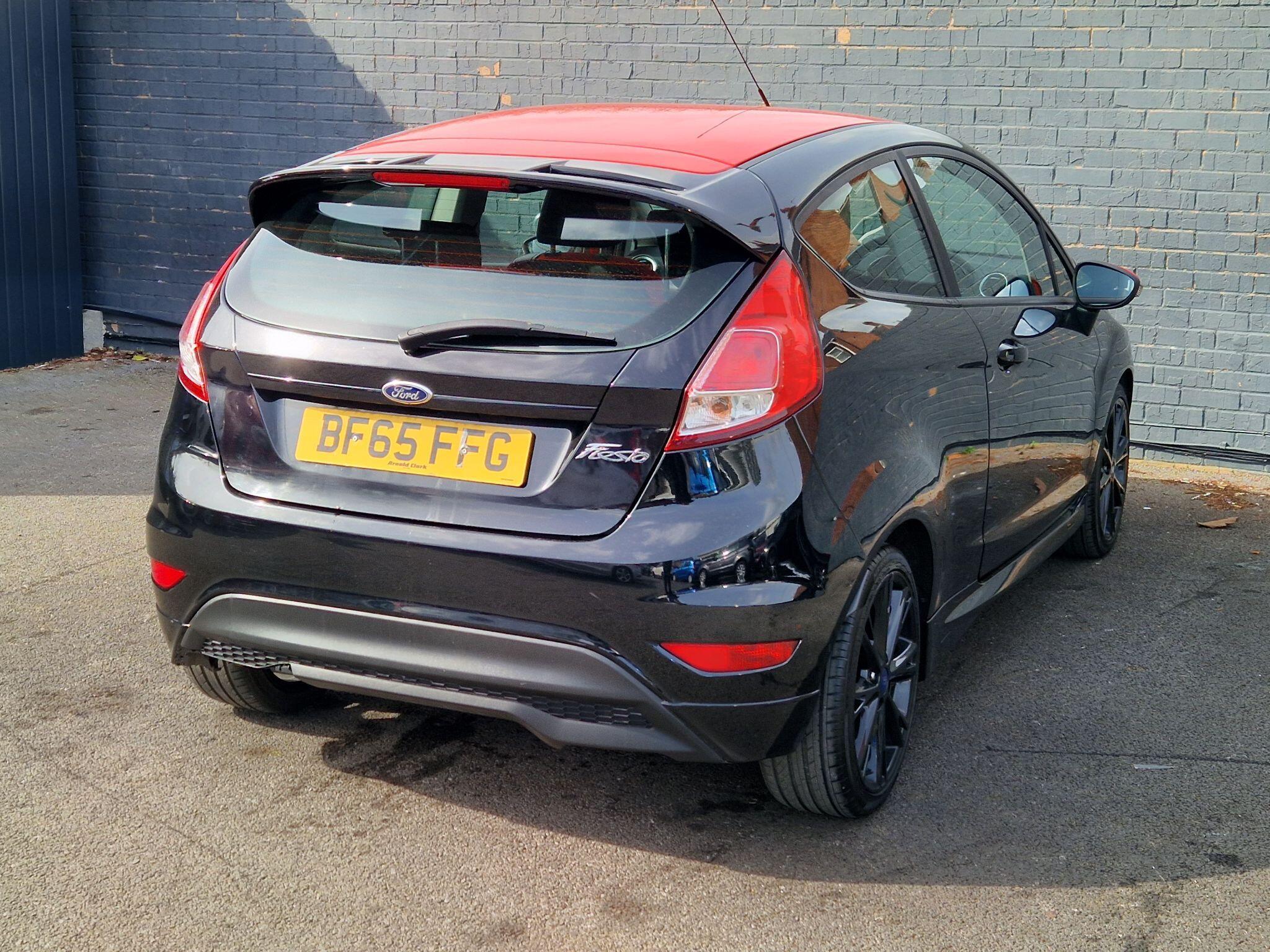 Ford Fiesta - Image 10