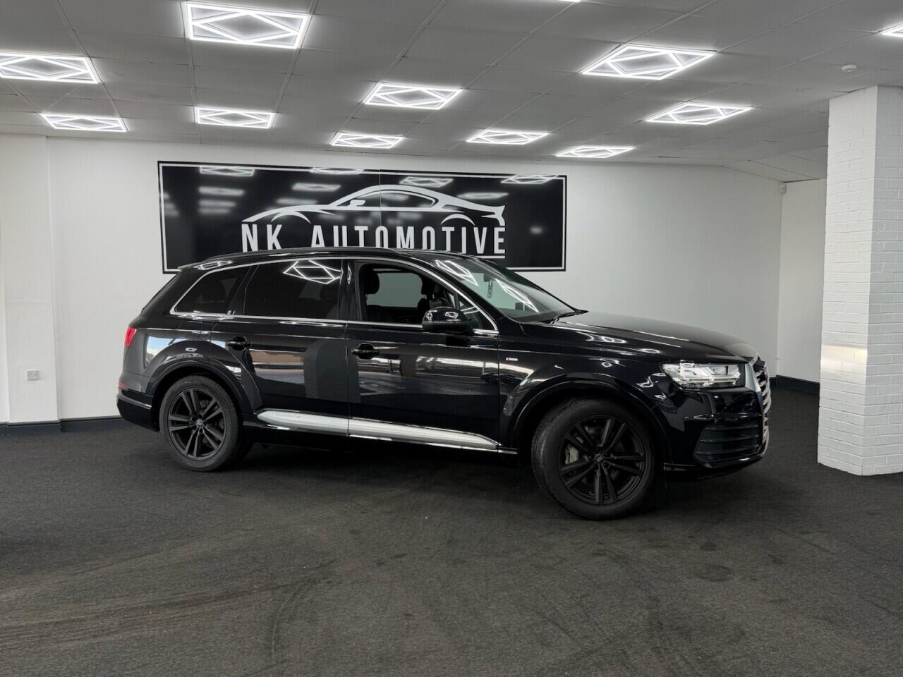Audi Q7 - Image 2