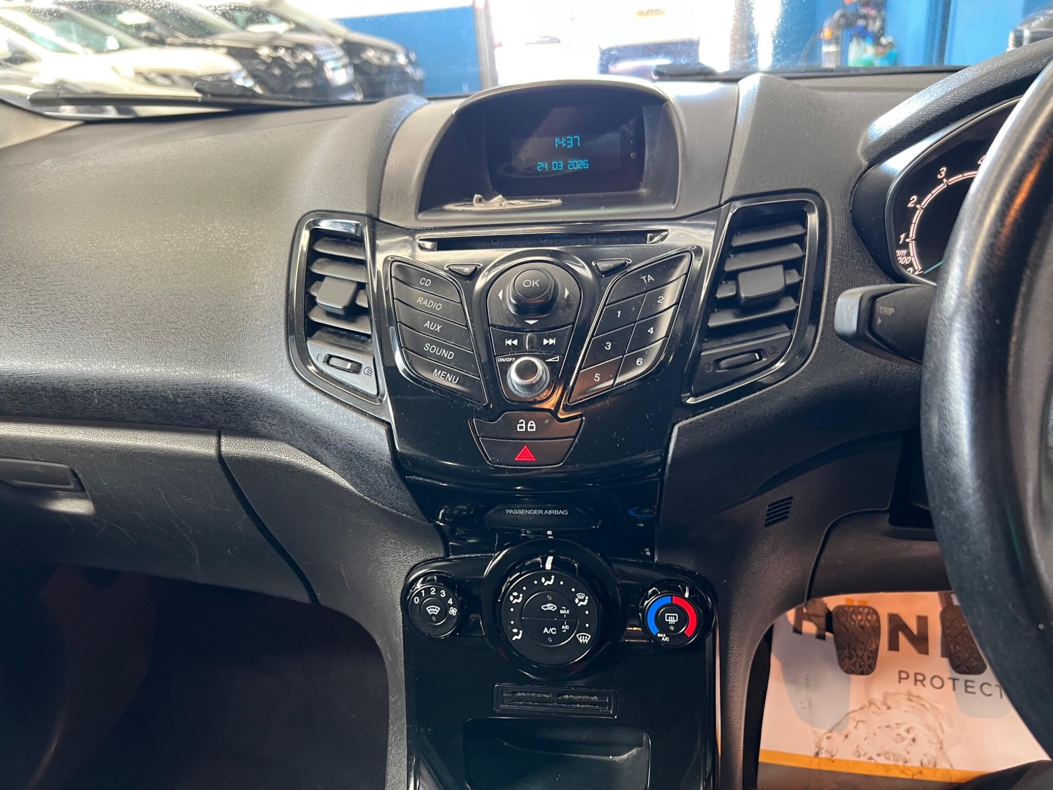 Ford Fiesta - Image 23