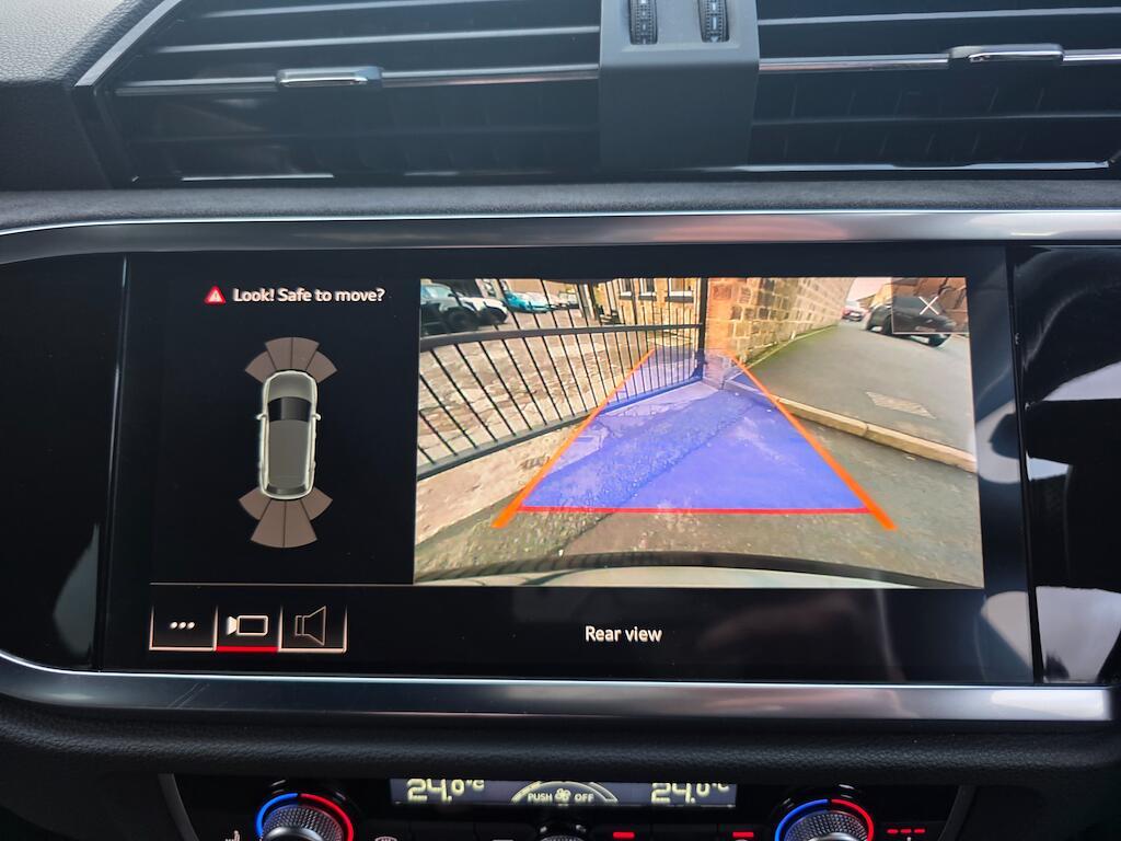 Audi RS Q3 - Image 49