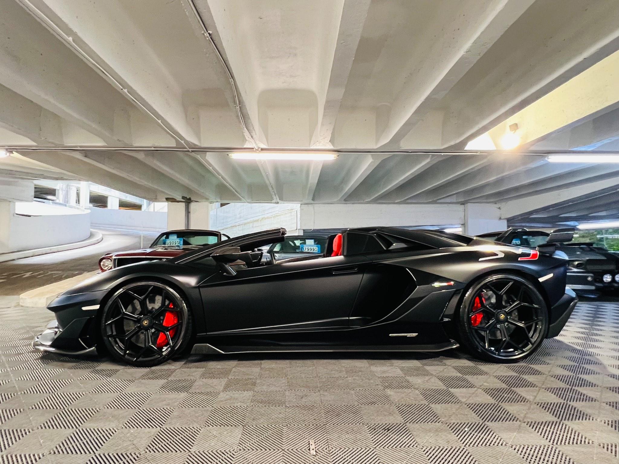 Lamborghini Aventador - Image 3