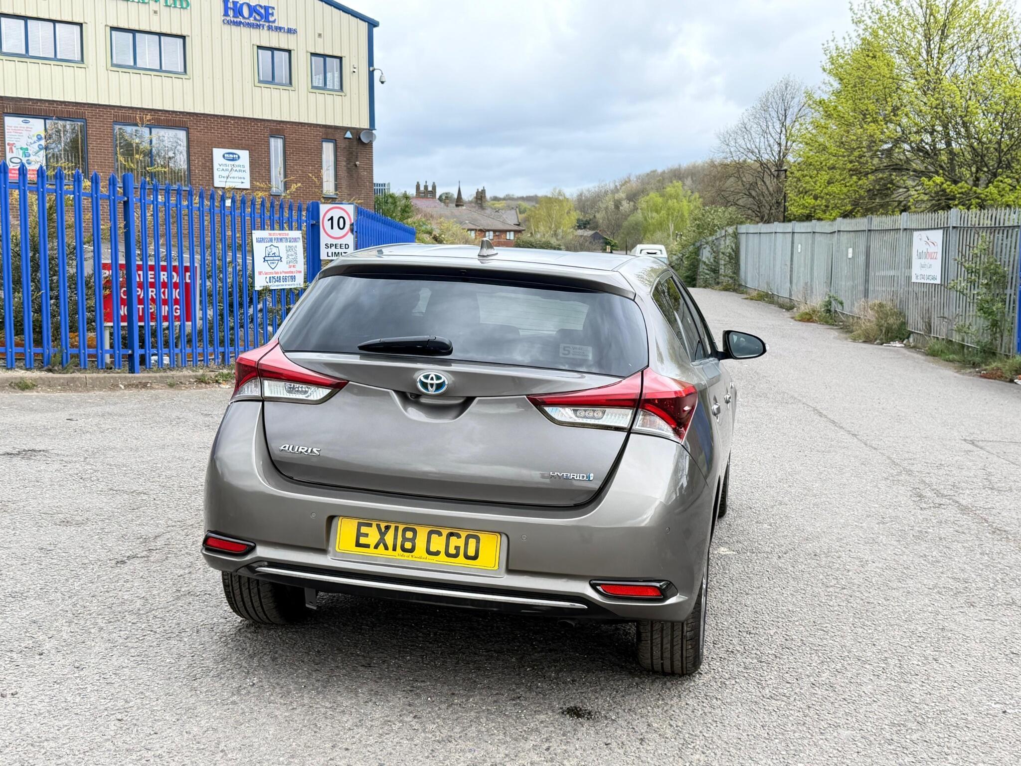 Toyota Auris - Image 10