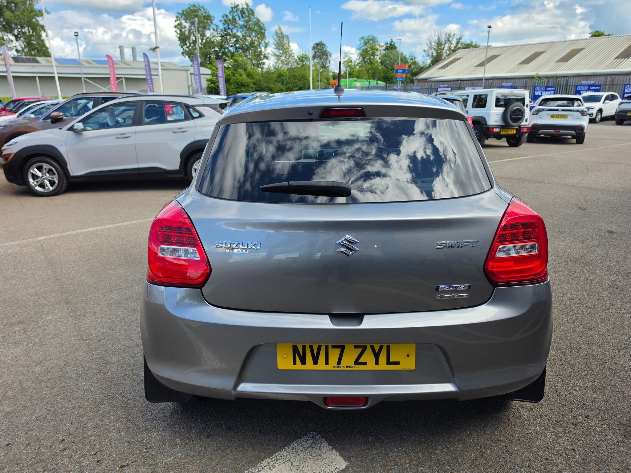Suzuki Swift - Image 10