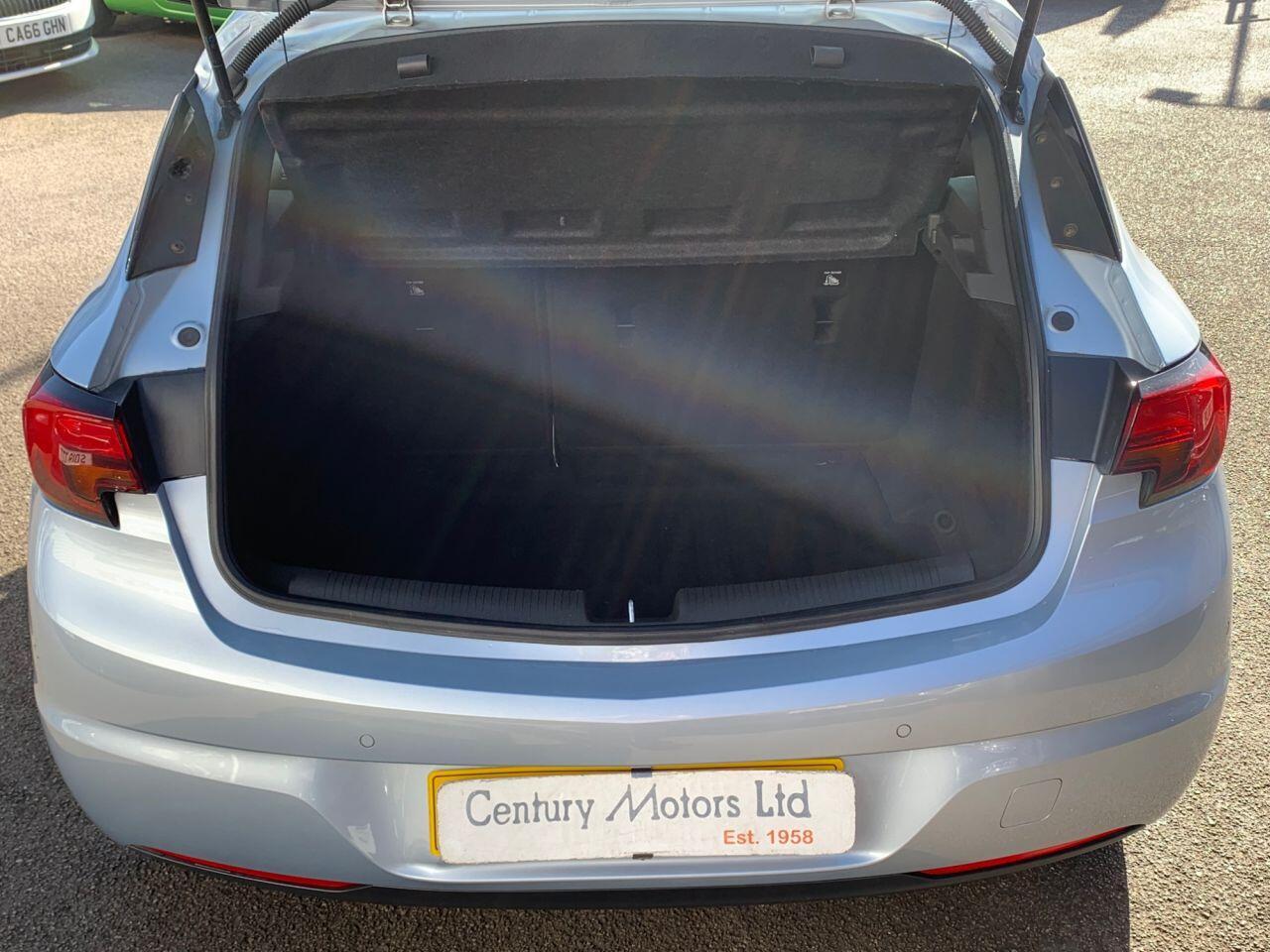 Vauxhall Astra - Image 10