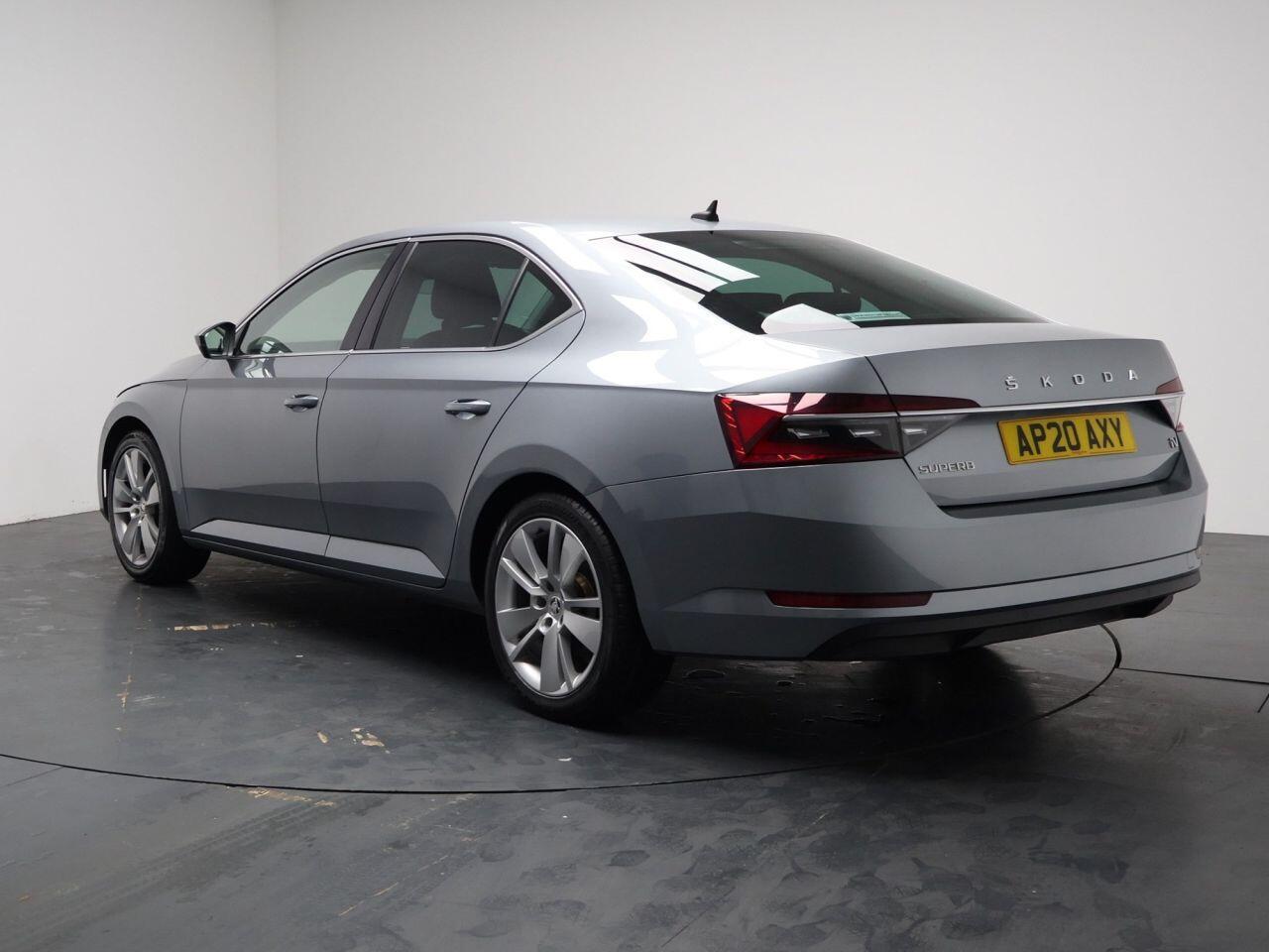 Skoda Superb - Image 12