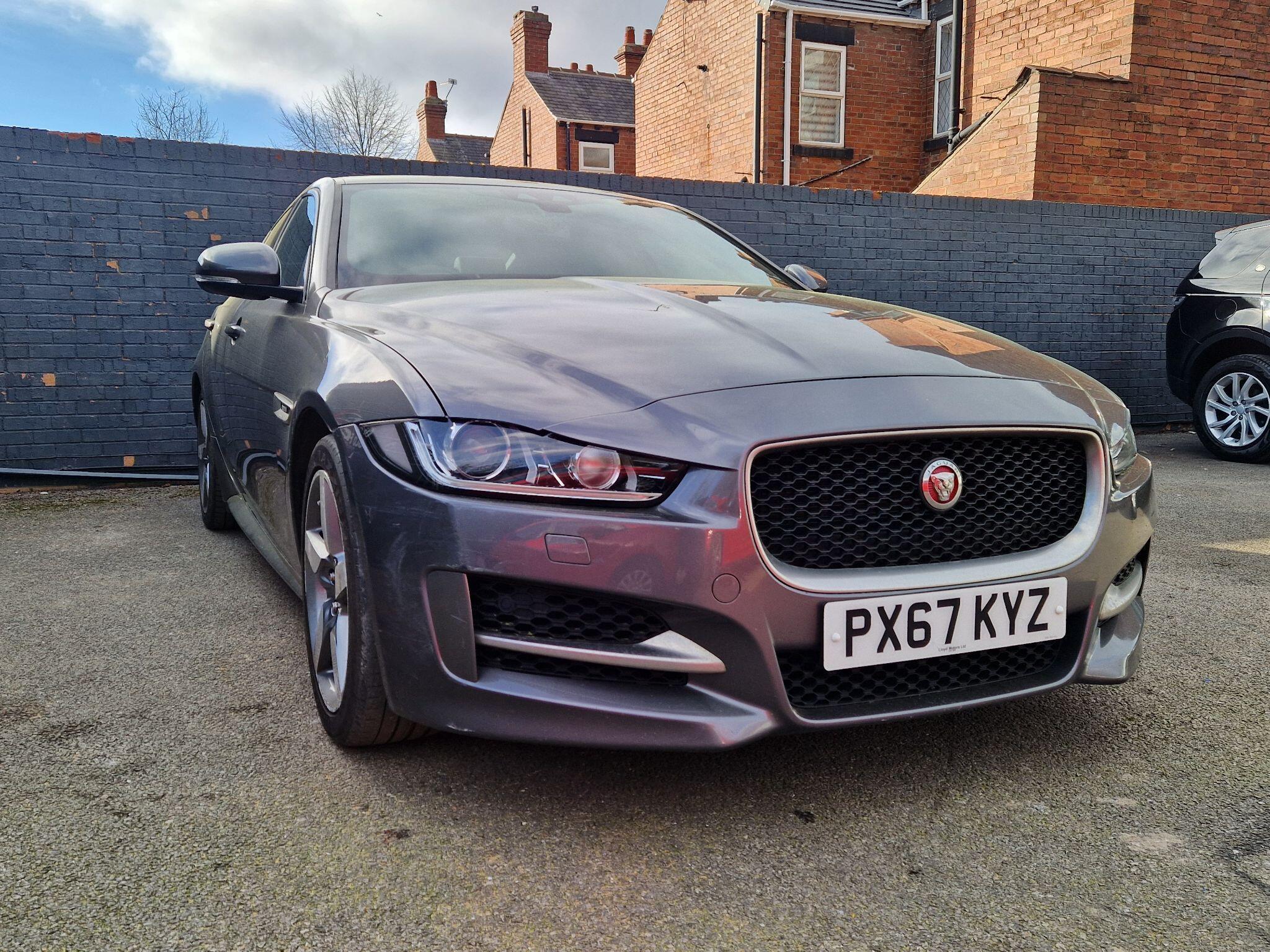 Jaguar XE - Image 16