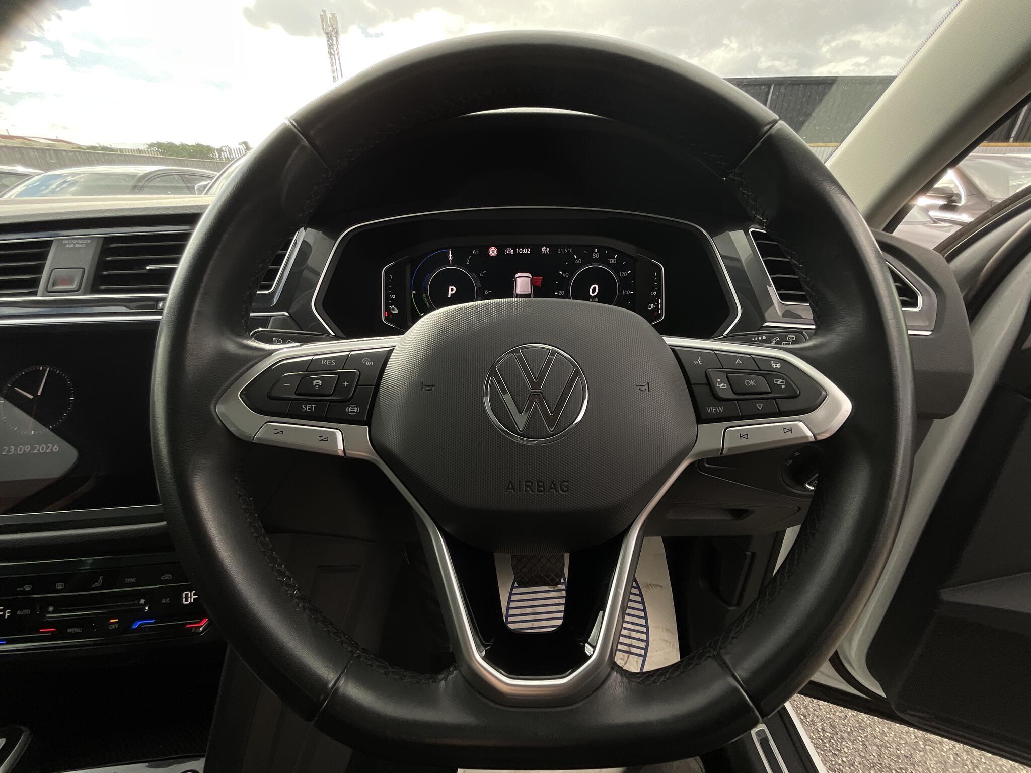 Volkswagen Tiguan - Image 20
