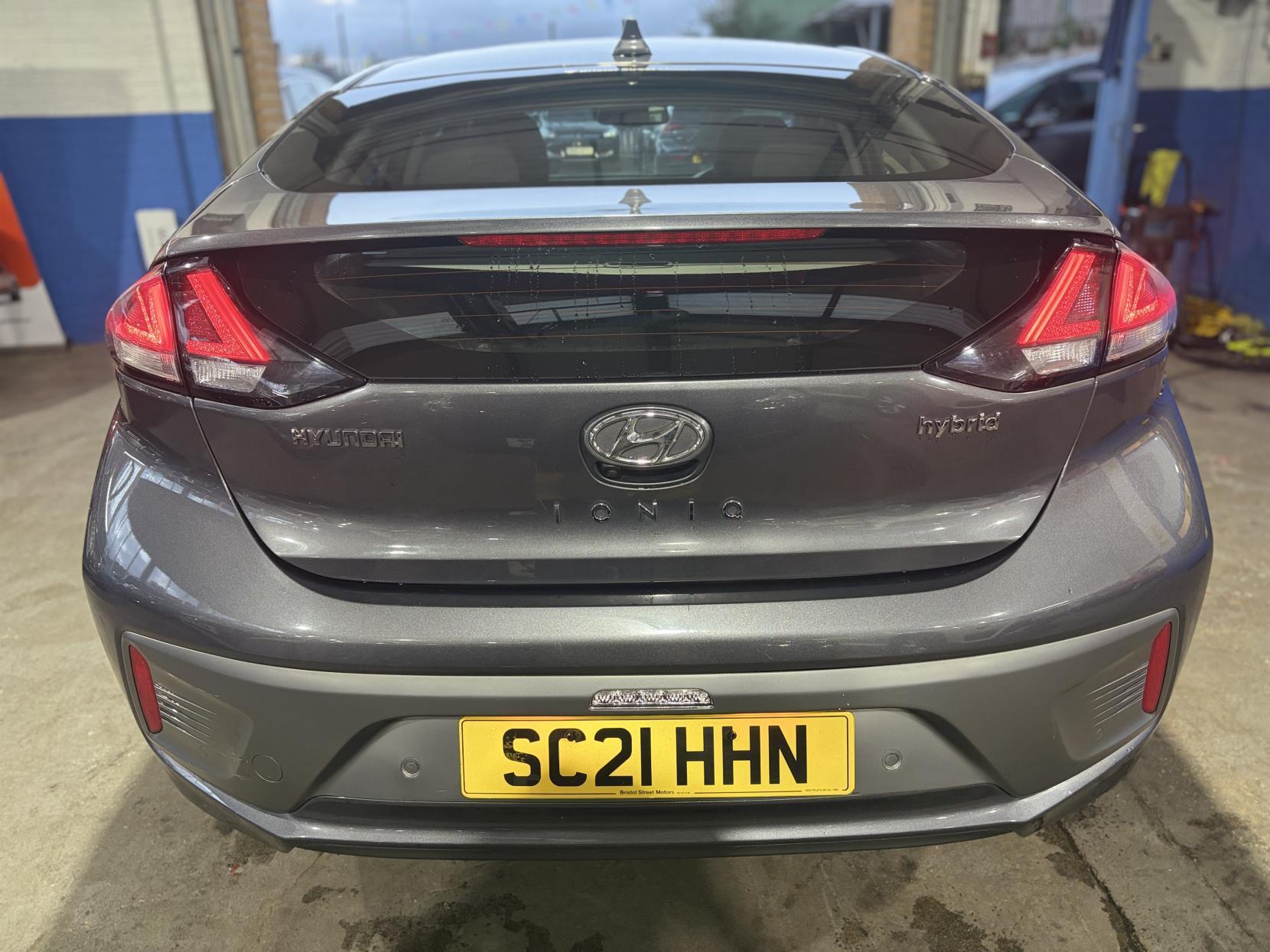 Hyundai Ioniq - Image 6