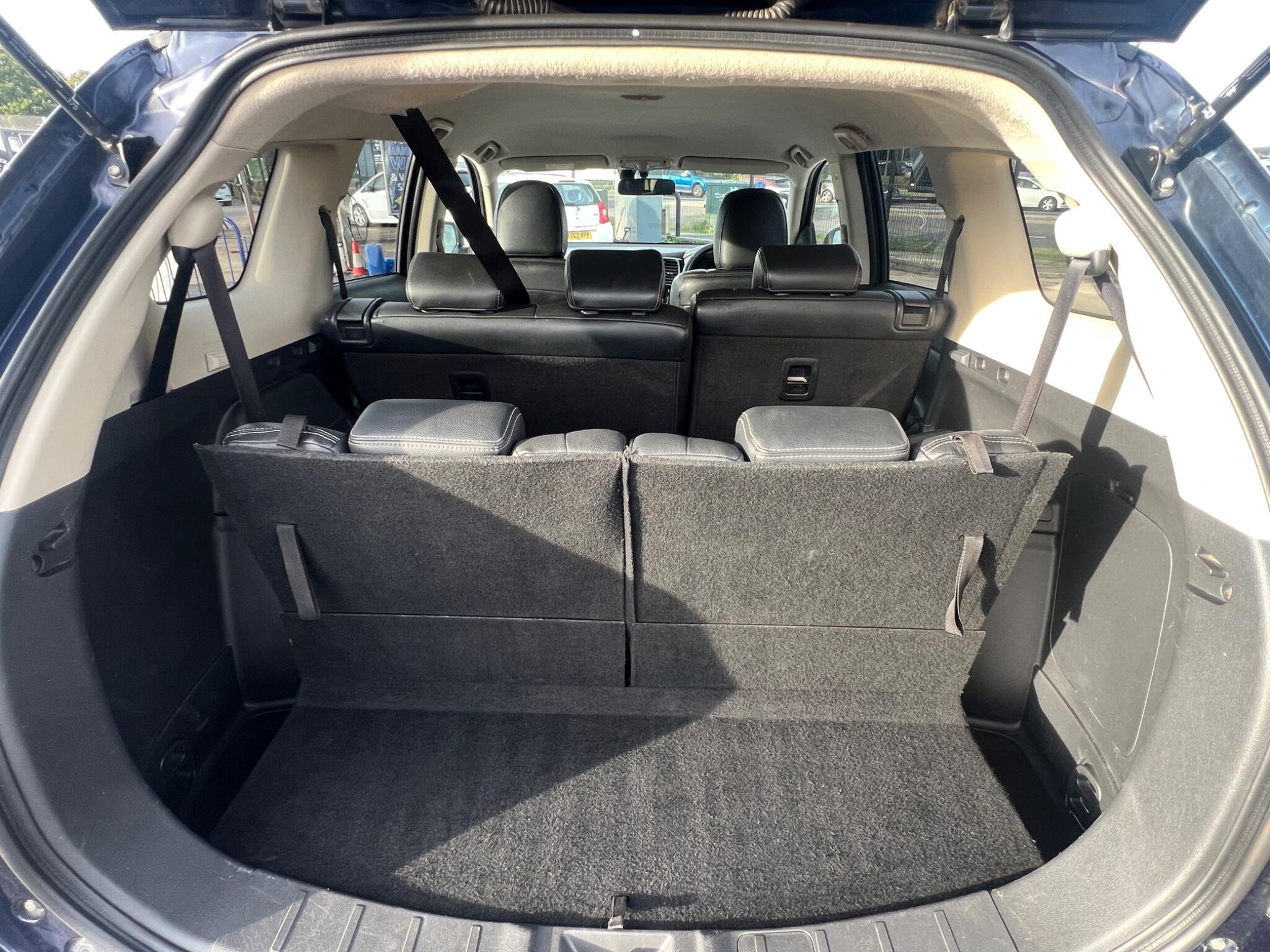Mitsubishi Outlander - Image 14