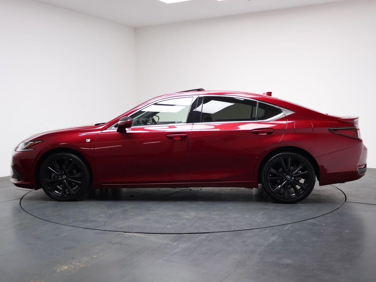 Lexus ES - Image 8
