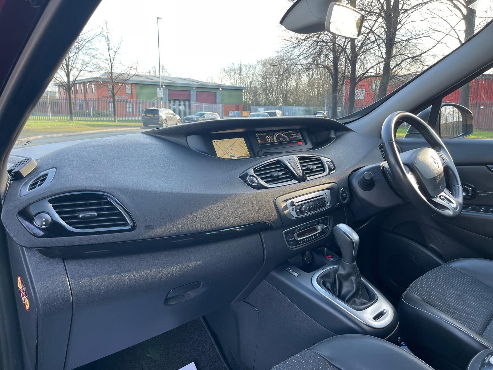 Renault Scenic - Image 16