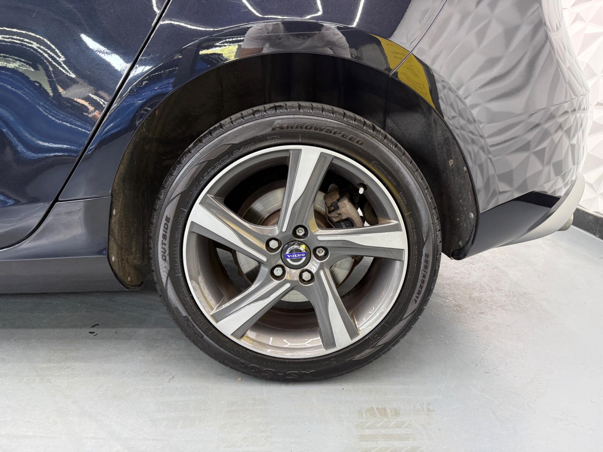 Volvo V40 - Image 6
