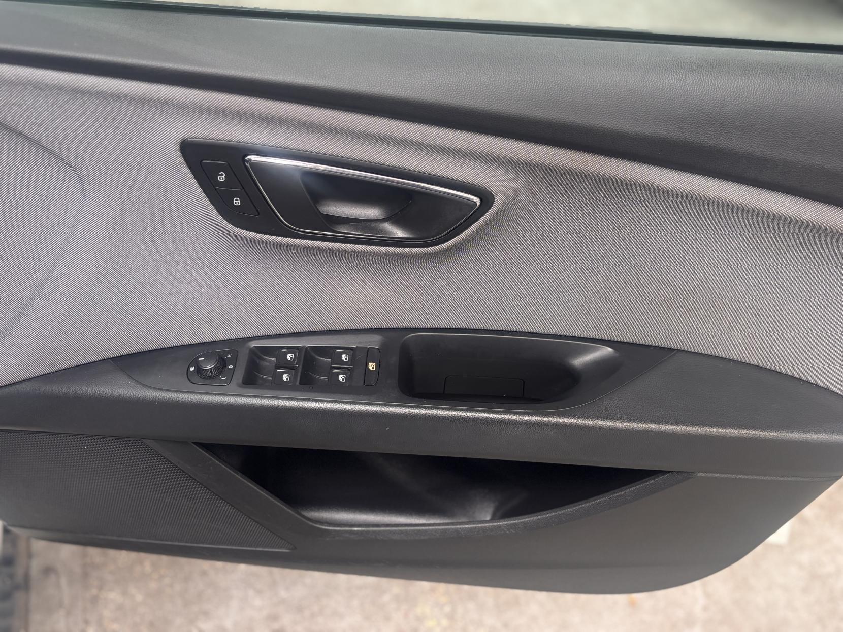 SEAT Leon - Image 8