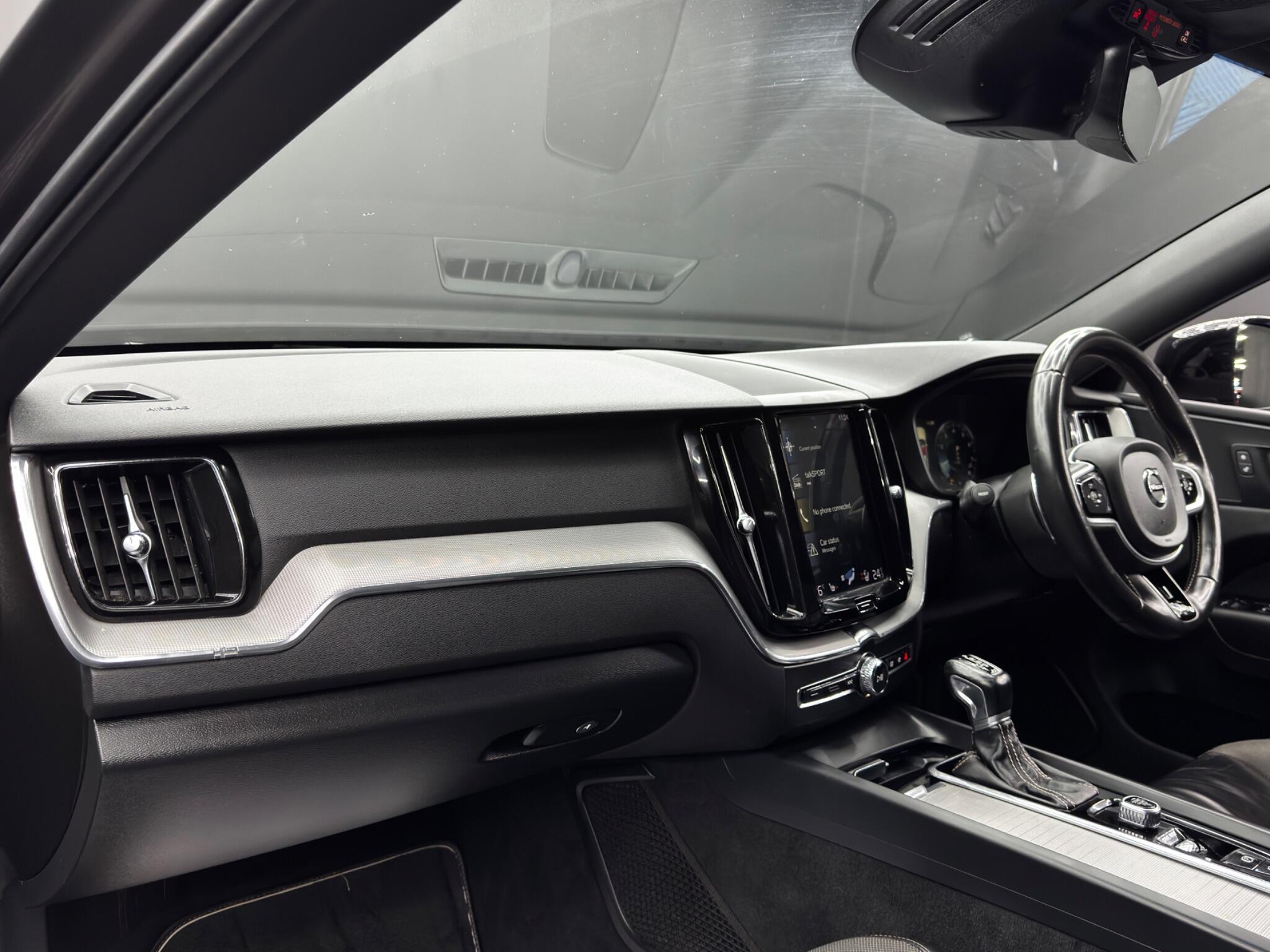 Volvo XC60 - Image 11