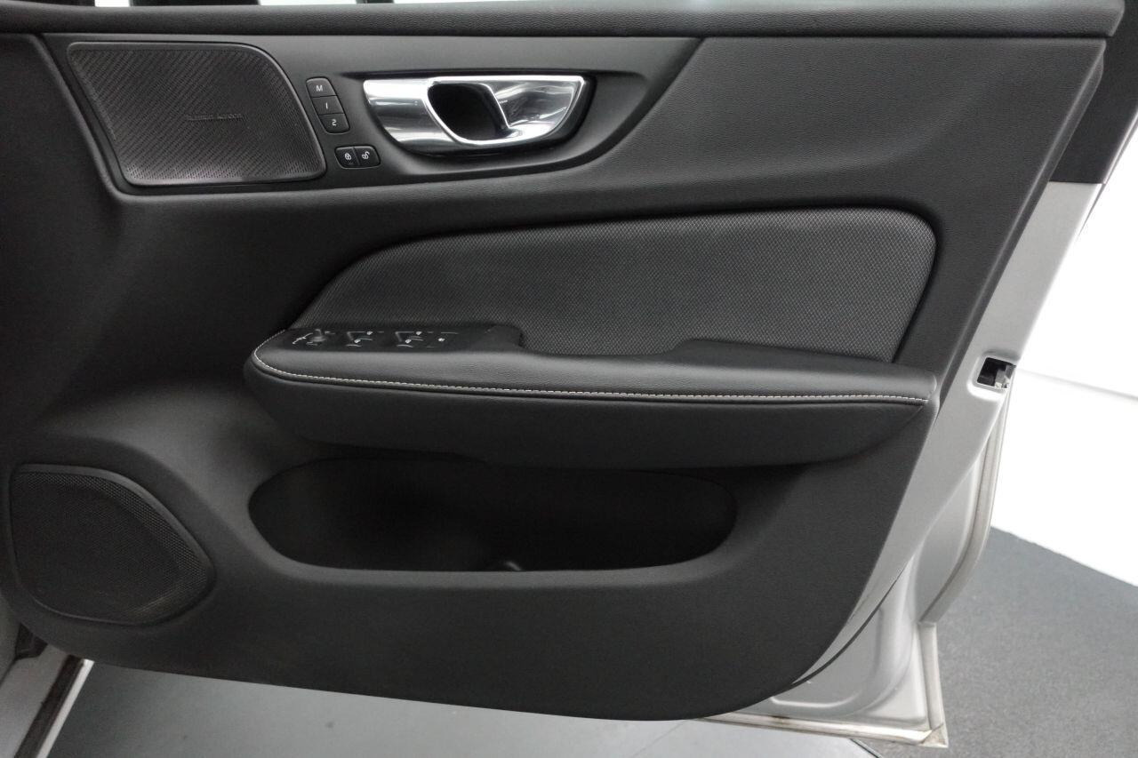 Volvo S60 - Image 20