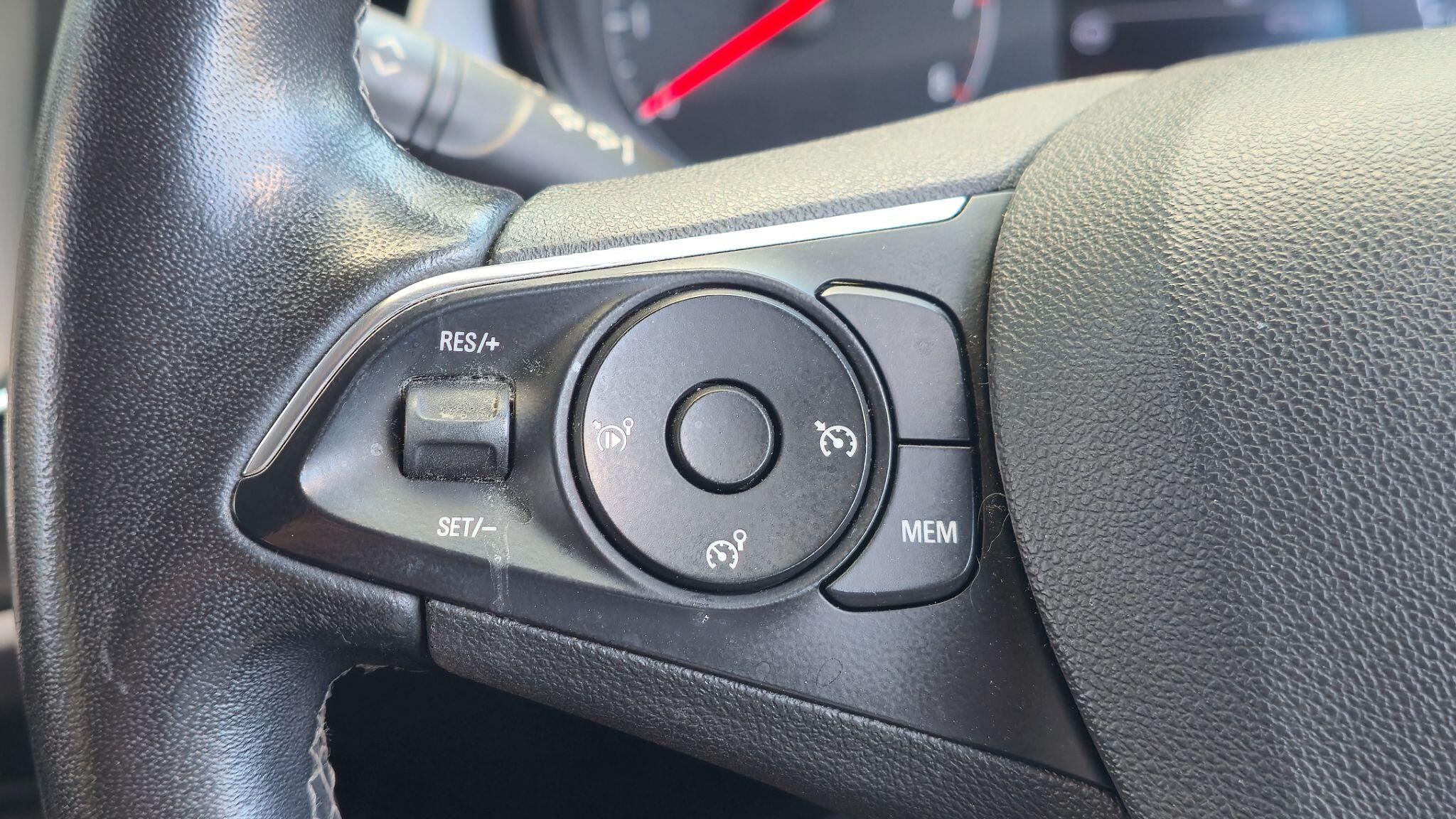 Vauxhall Crossland X - Image 20
