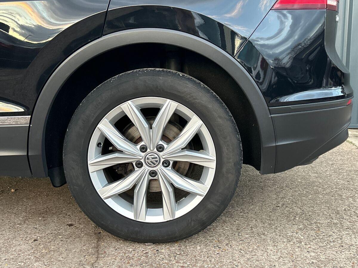 Volkswagen Tiguan - Image 17