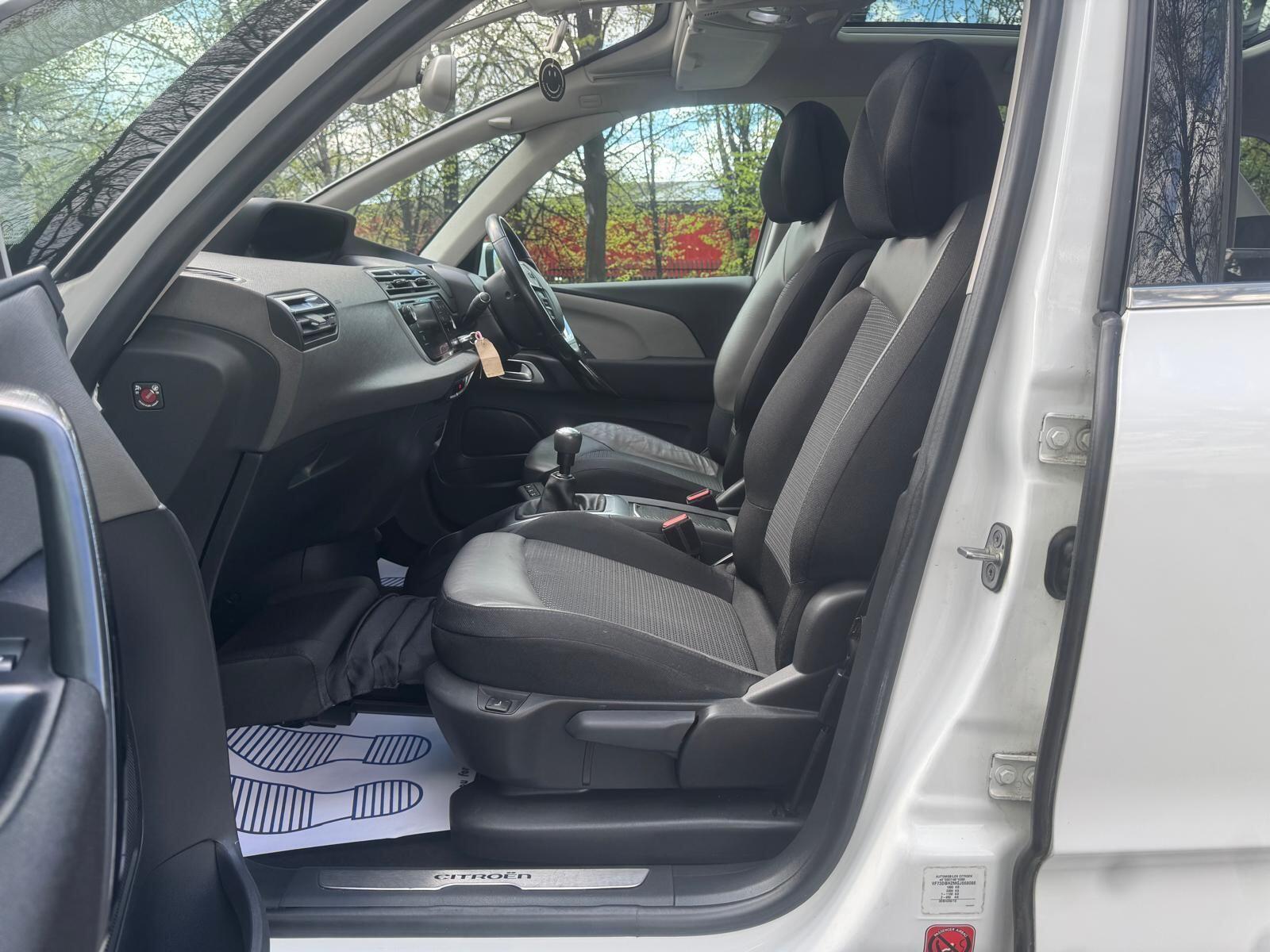 Citroen C4 Picasso - Image 43
