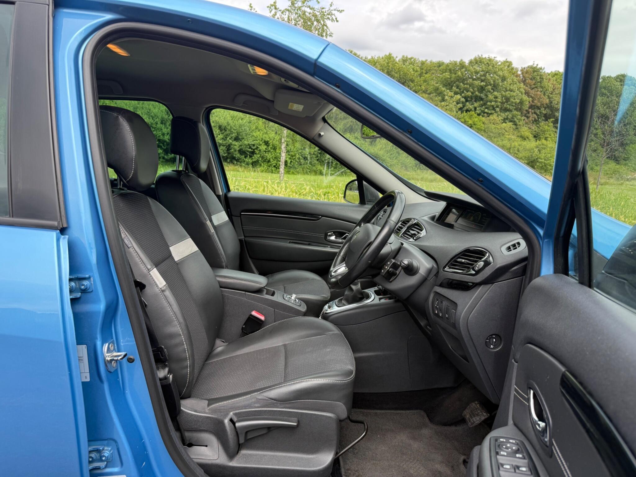 Renault Scenic - Image 15