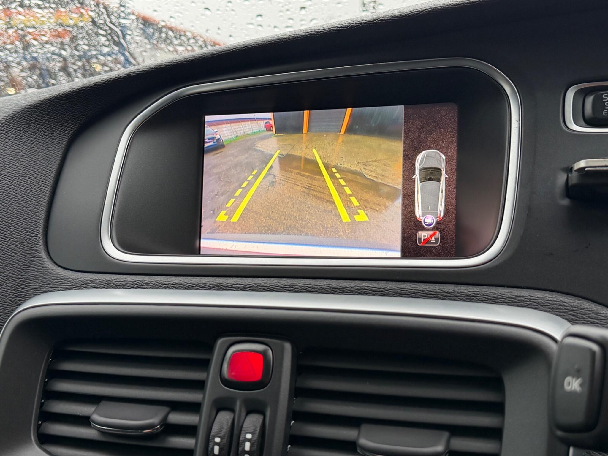 Volvo V40 - Image 26