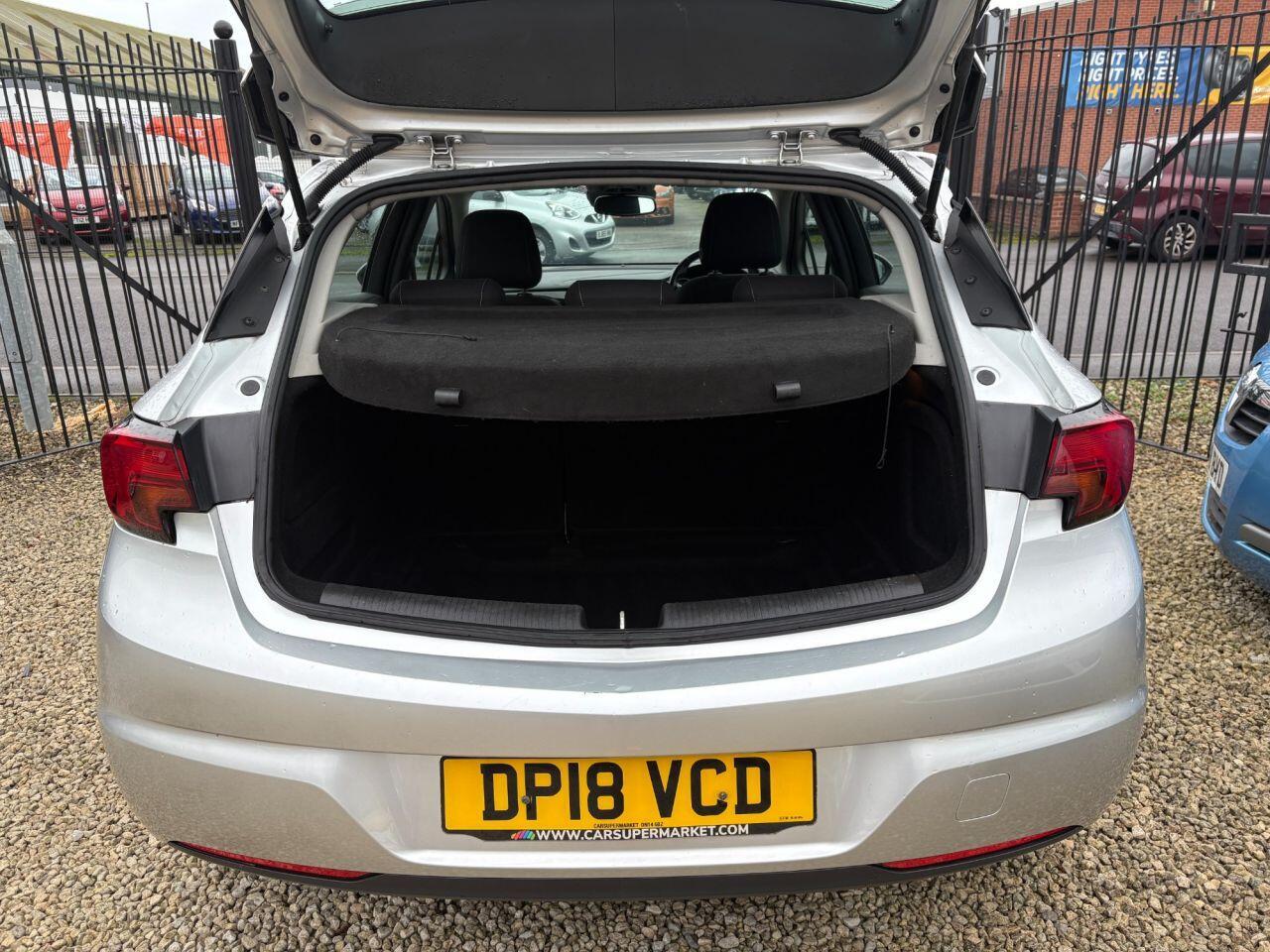Vauxhall Astra - Image 10