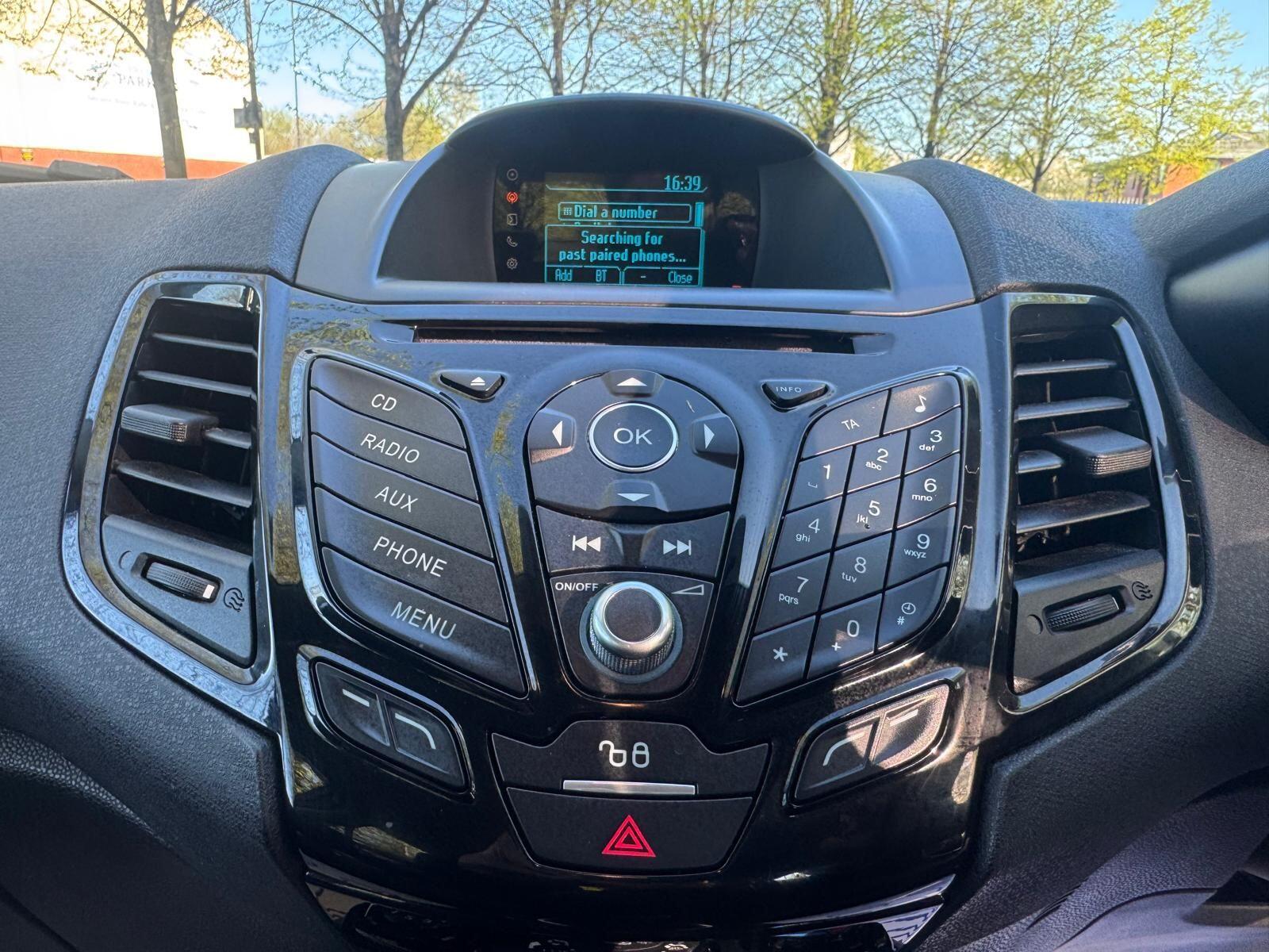 Ford Fiesta - Image 20