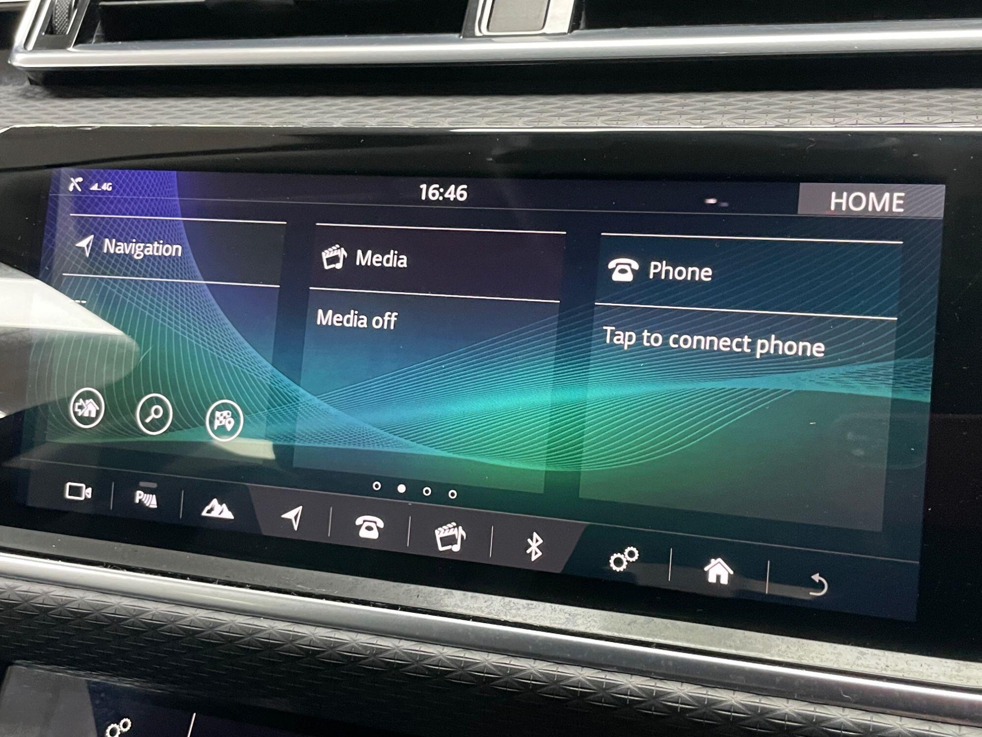 Land Rover Range Rover Velar - Image 41